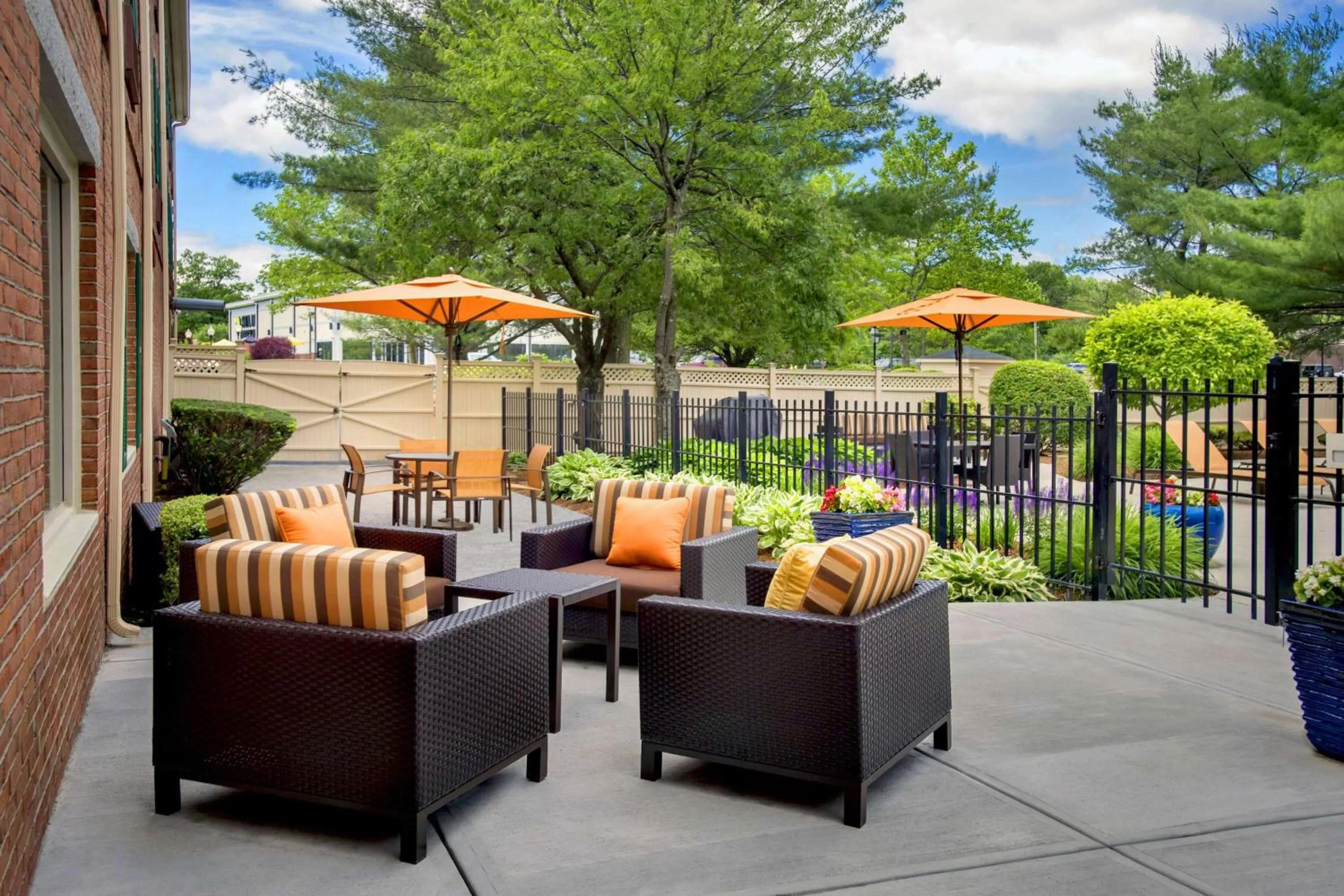 Patio in Sonesta Select Boston Woburn Burlington
