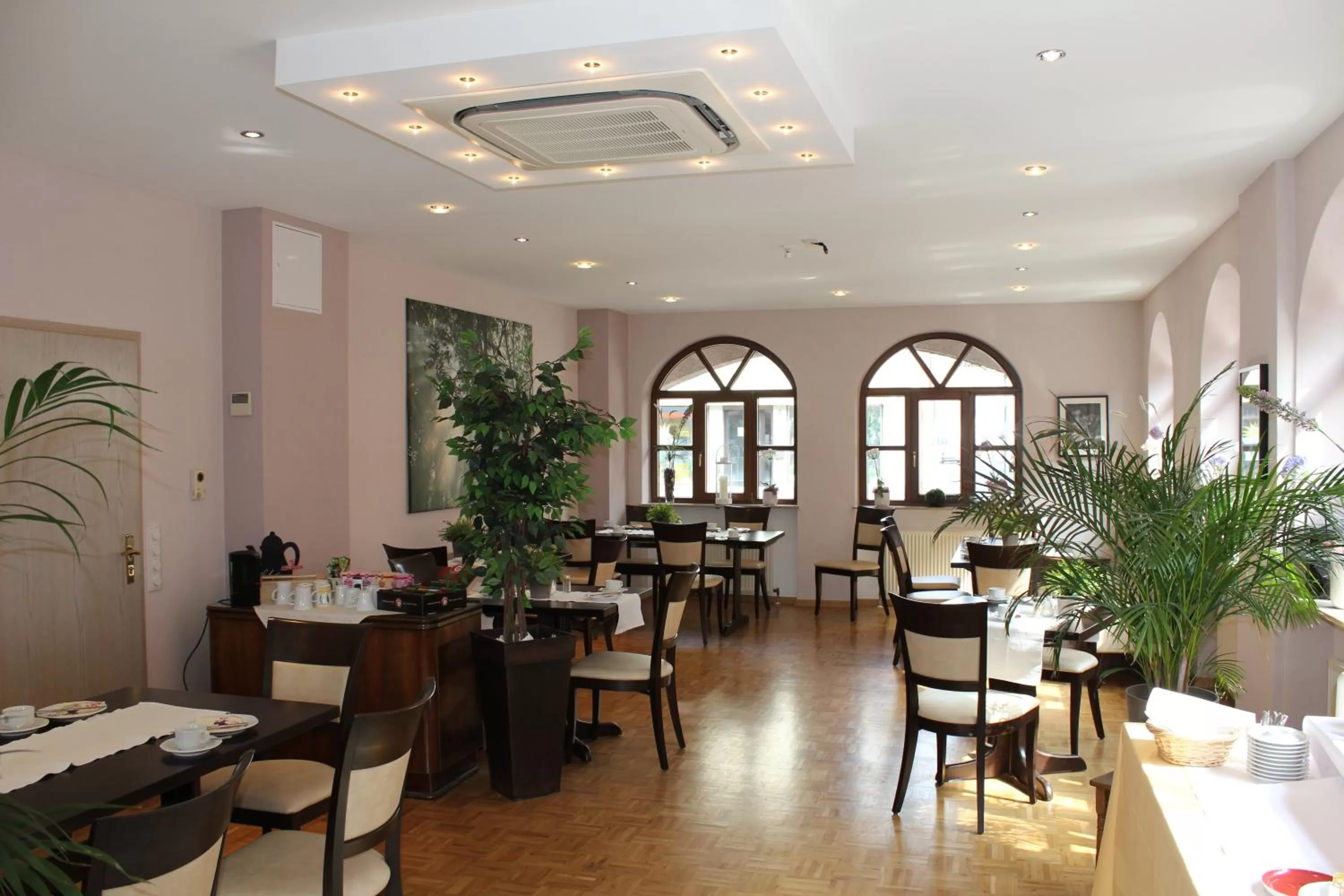 Restaurant/places to eat in Gasthof Weißes Roß