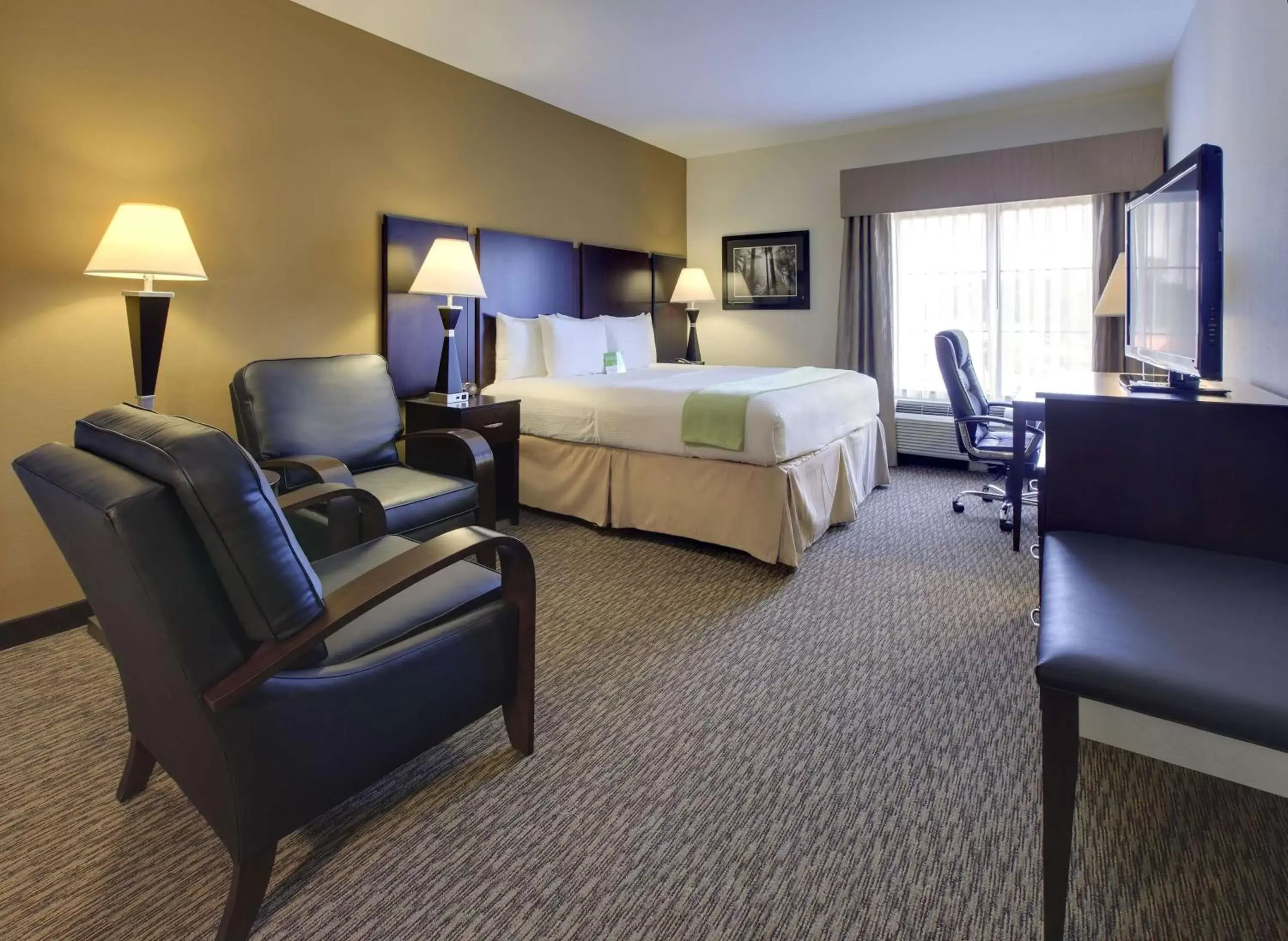 Photo of the whole room in La Quinta by Wyndham Memphis Wolfchase