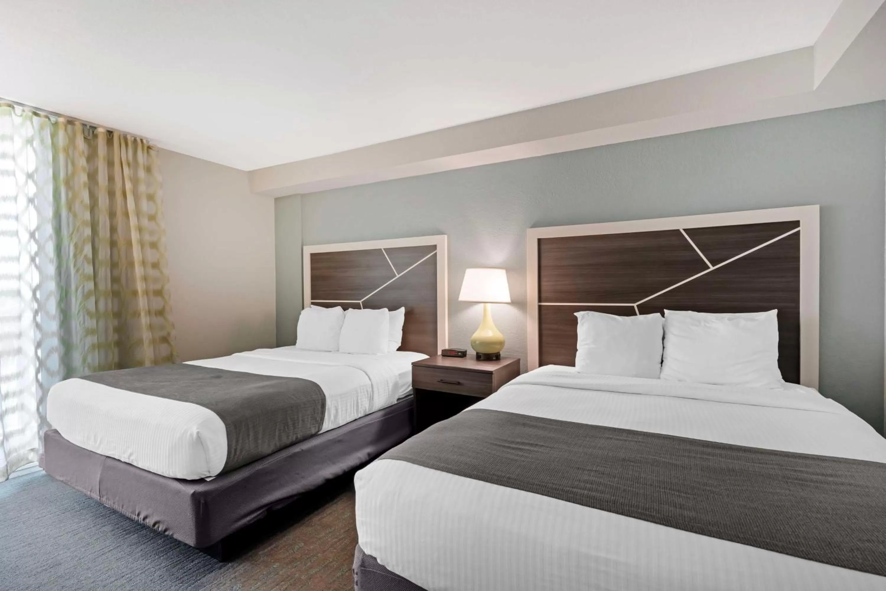 Bedroom, Bed in Best Western Plus Daytona Inn Seabreeze