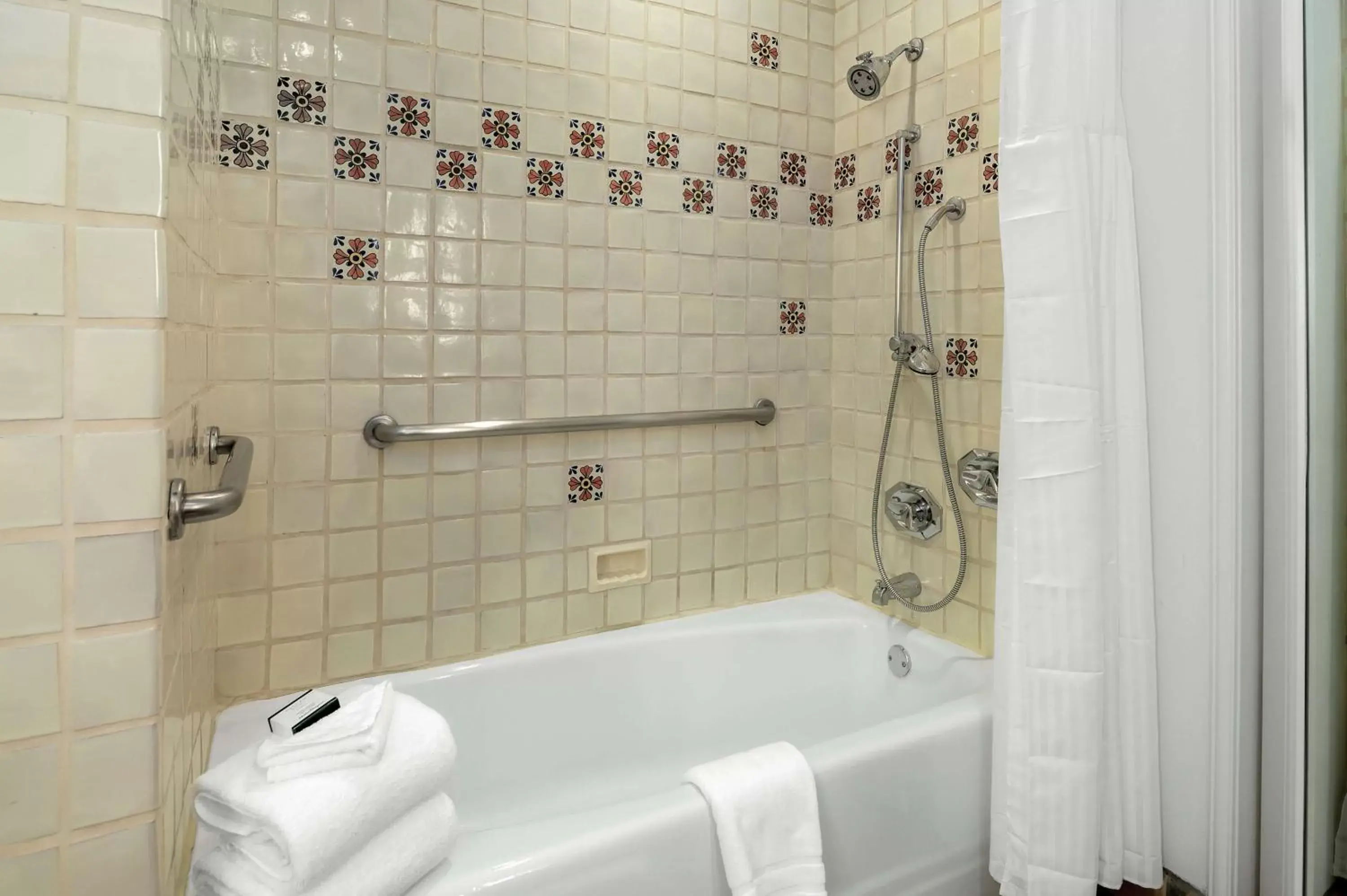 Bathroom in La Quinta Resort & Club, Curio Collection