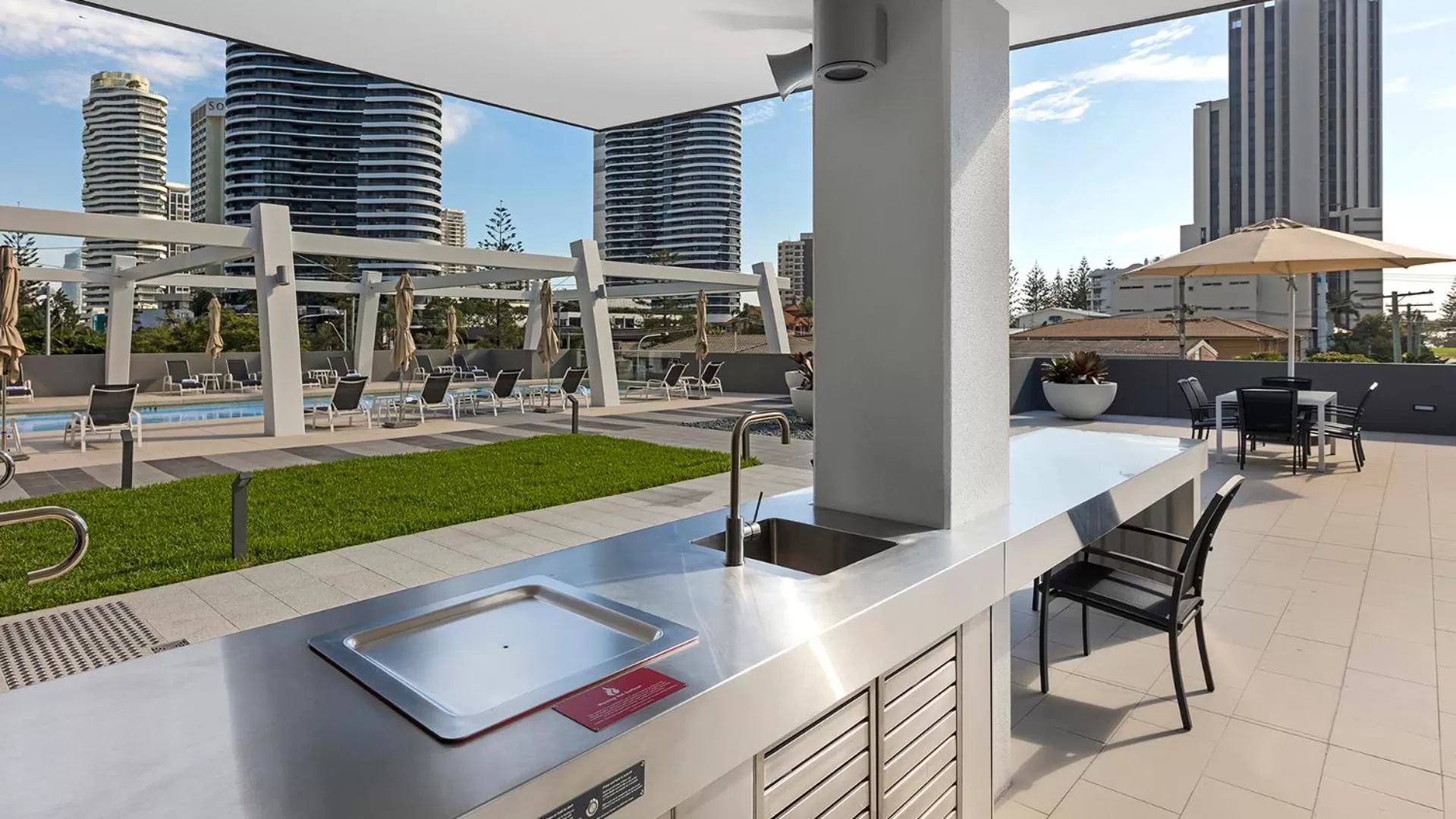 BBQ facilities in Avani Broadbeach Residences