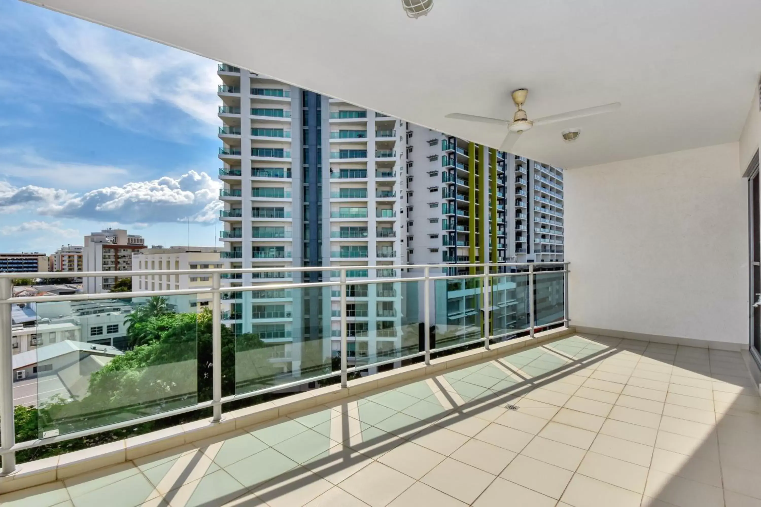 Balcony/Terrace in Argus Apartments Darwin