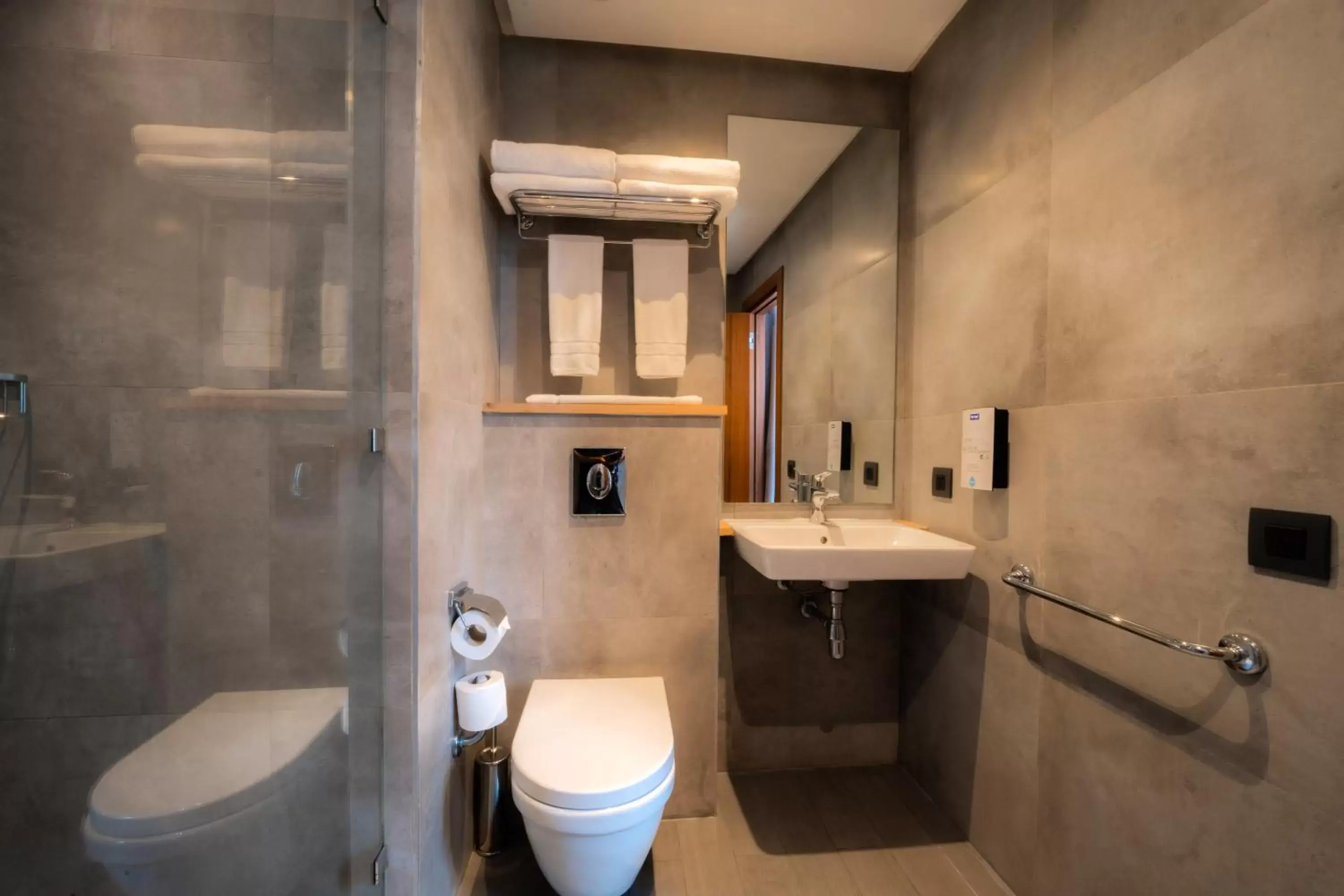 Shower, Bathroom in Kyriad Residence Casablanca