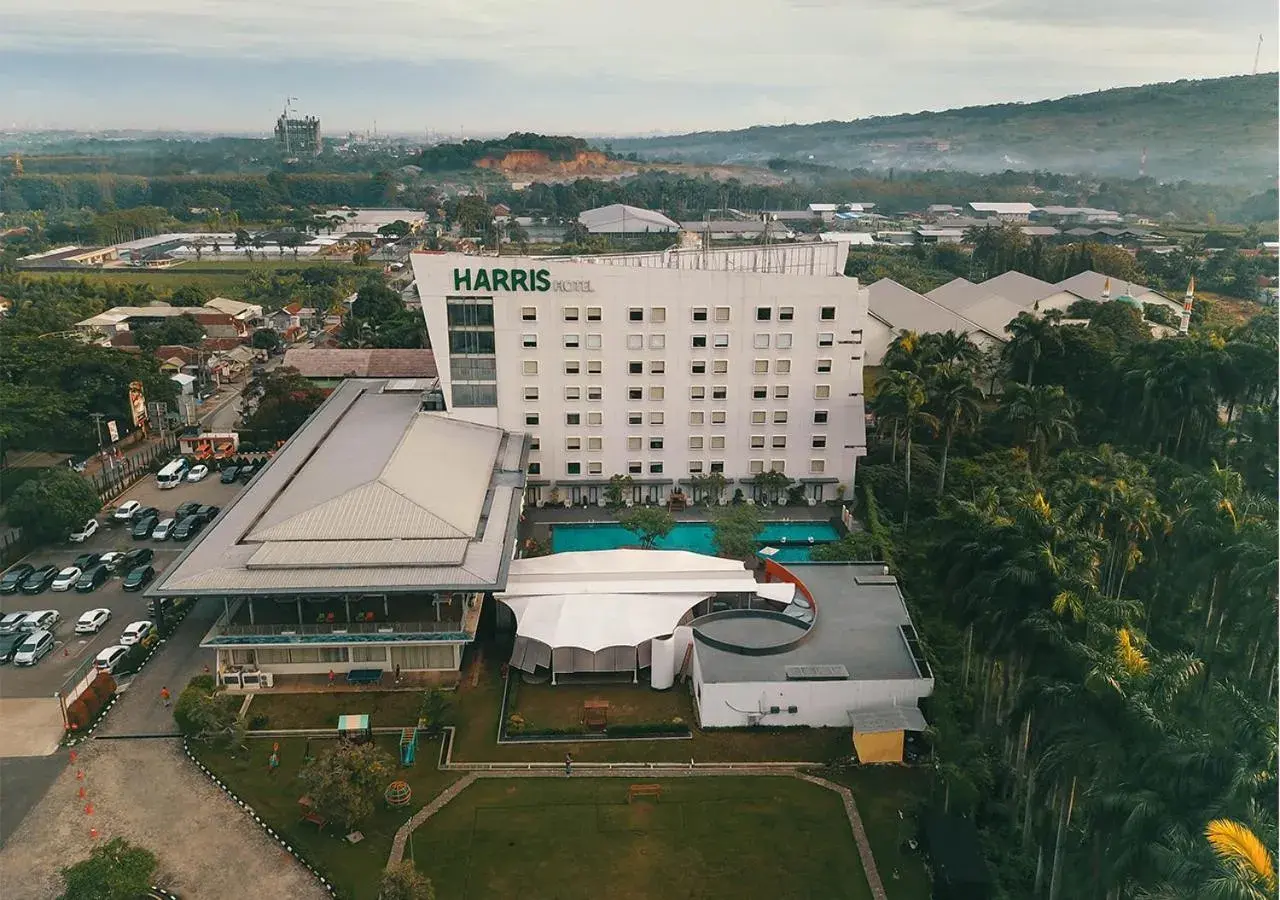 Facade/entrance, Bird's-eye View in Harris Hotel Sentul City Bogor