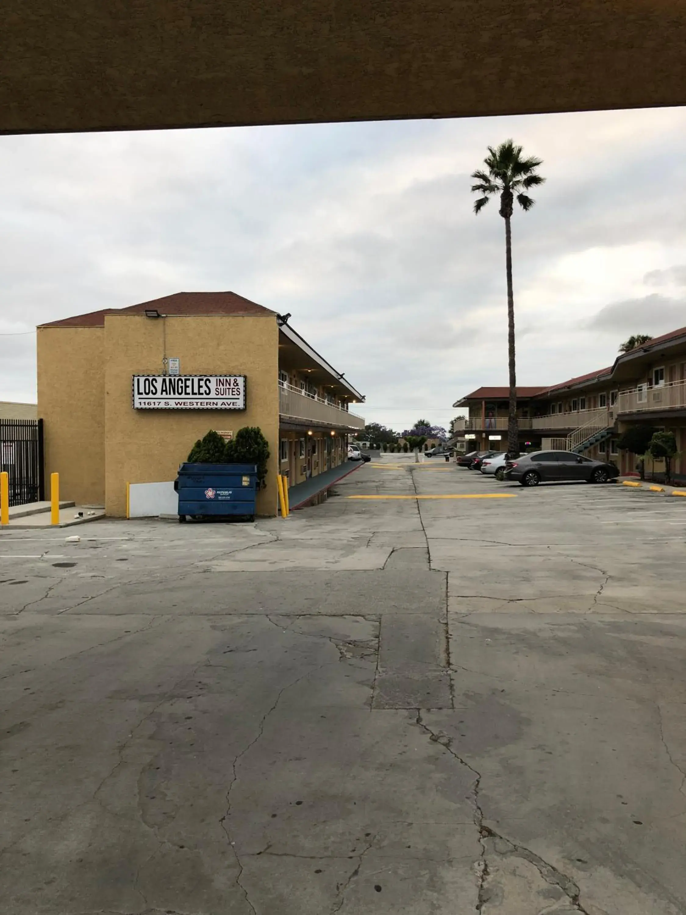 Property Building in Los Angeles Inn & Suites - LAX