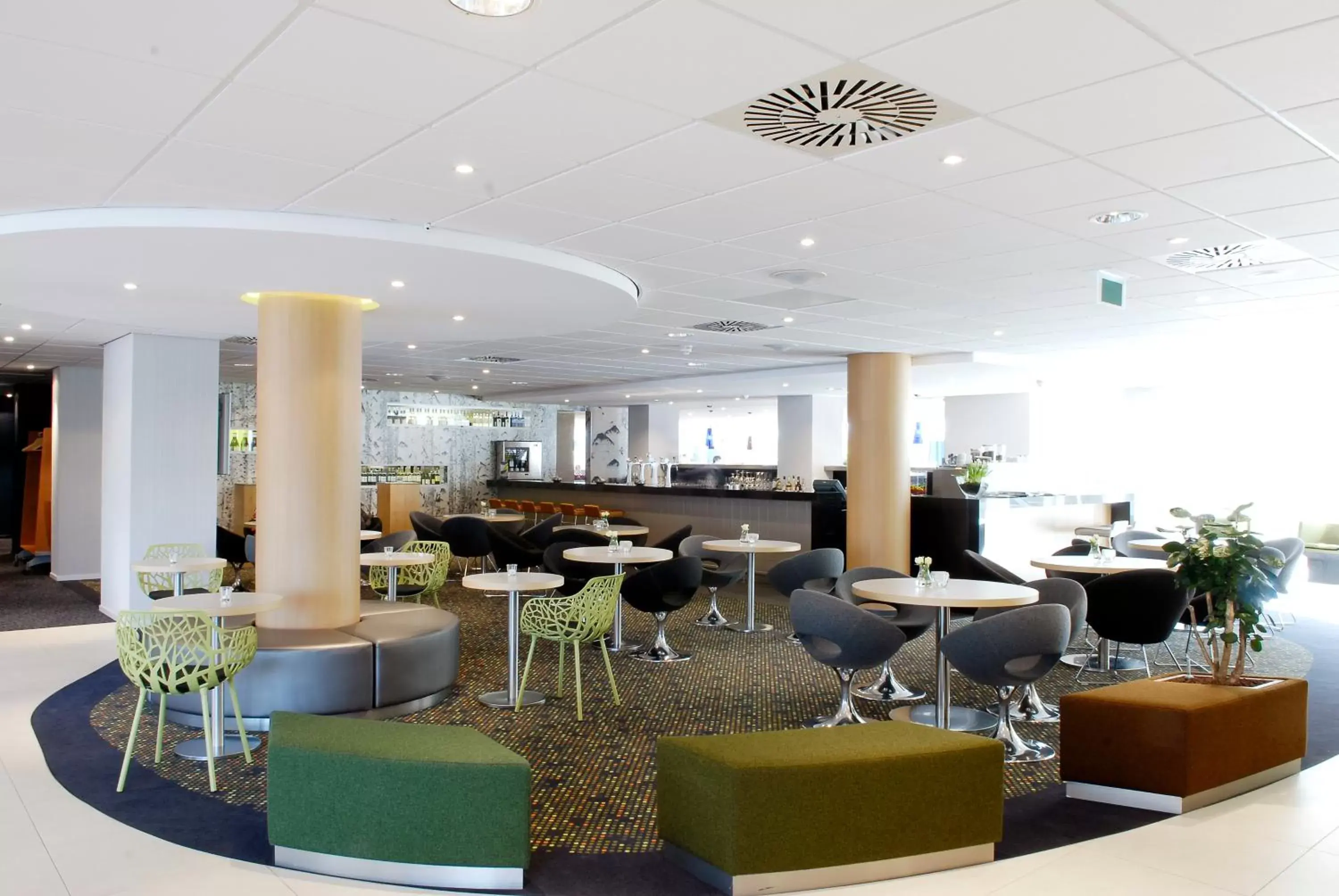Restaurant/Places to Eat in Novotel Eindhoven