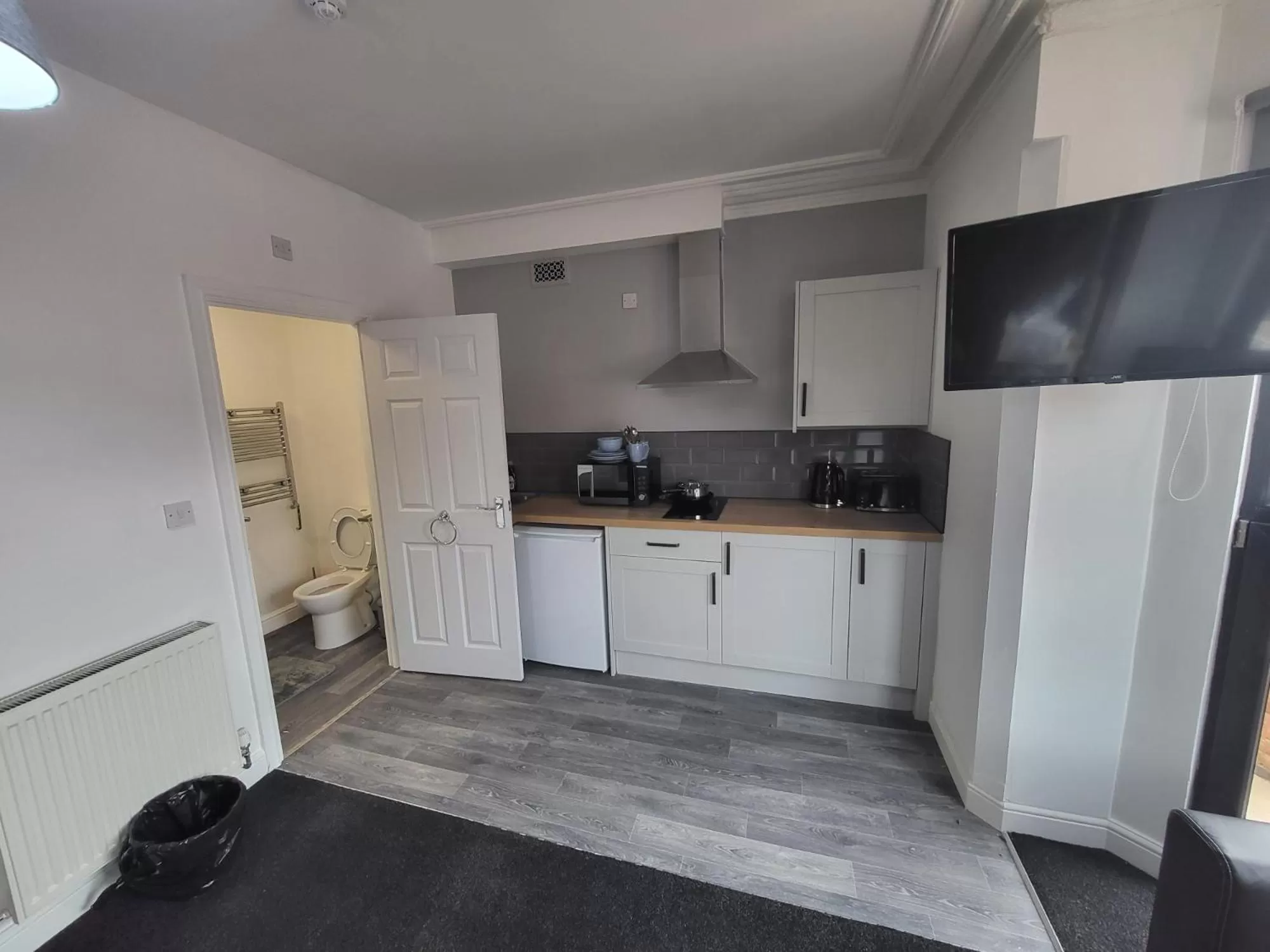 Kitchen/Kitchenette in The Fishpond - Premier Nottingham Studios