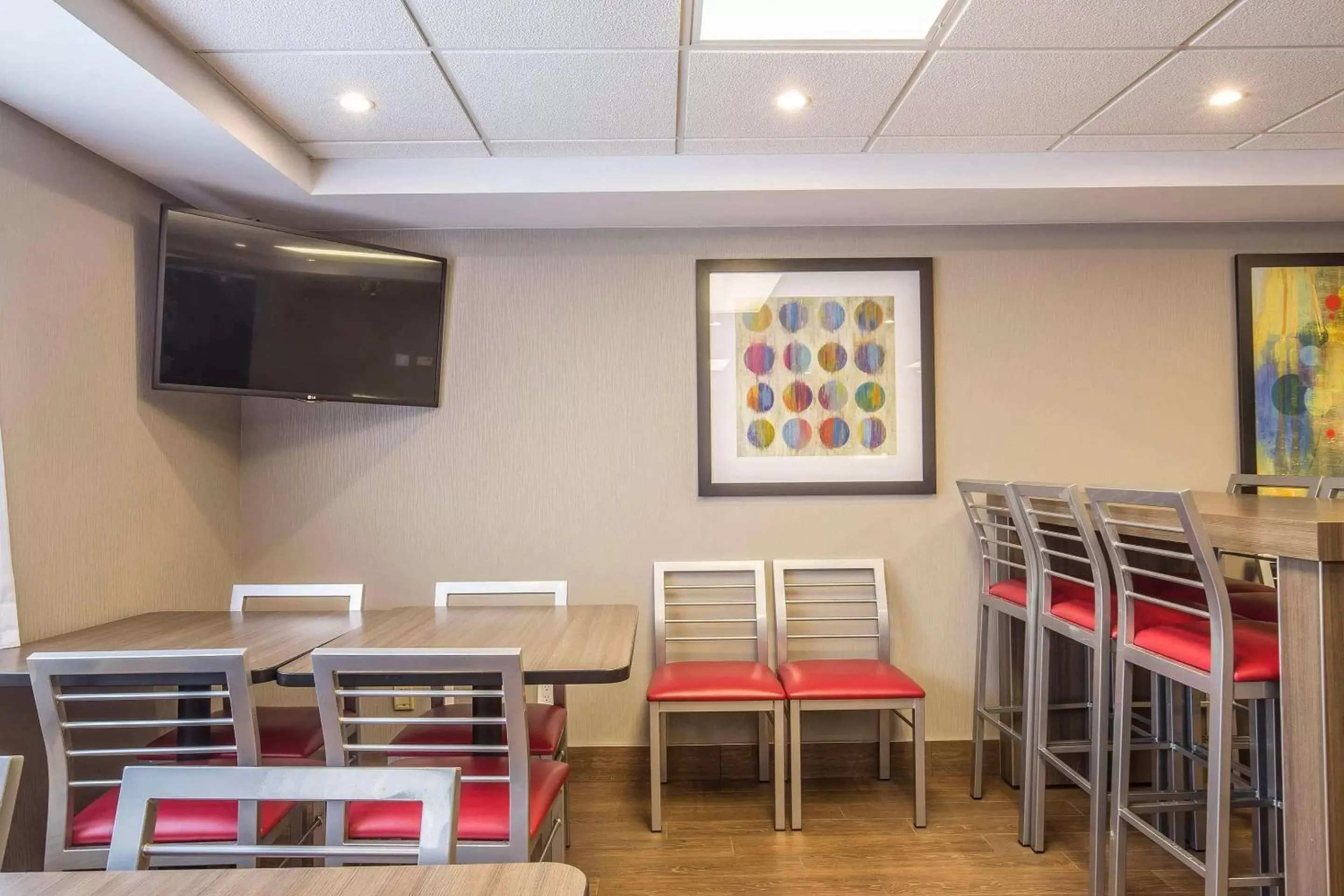 Restaurant/Places to Eat in Comfort Inn Pickering