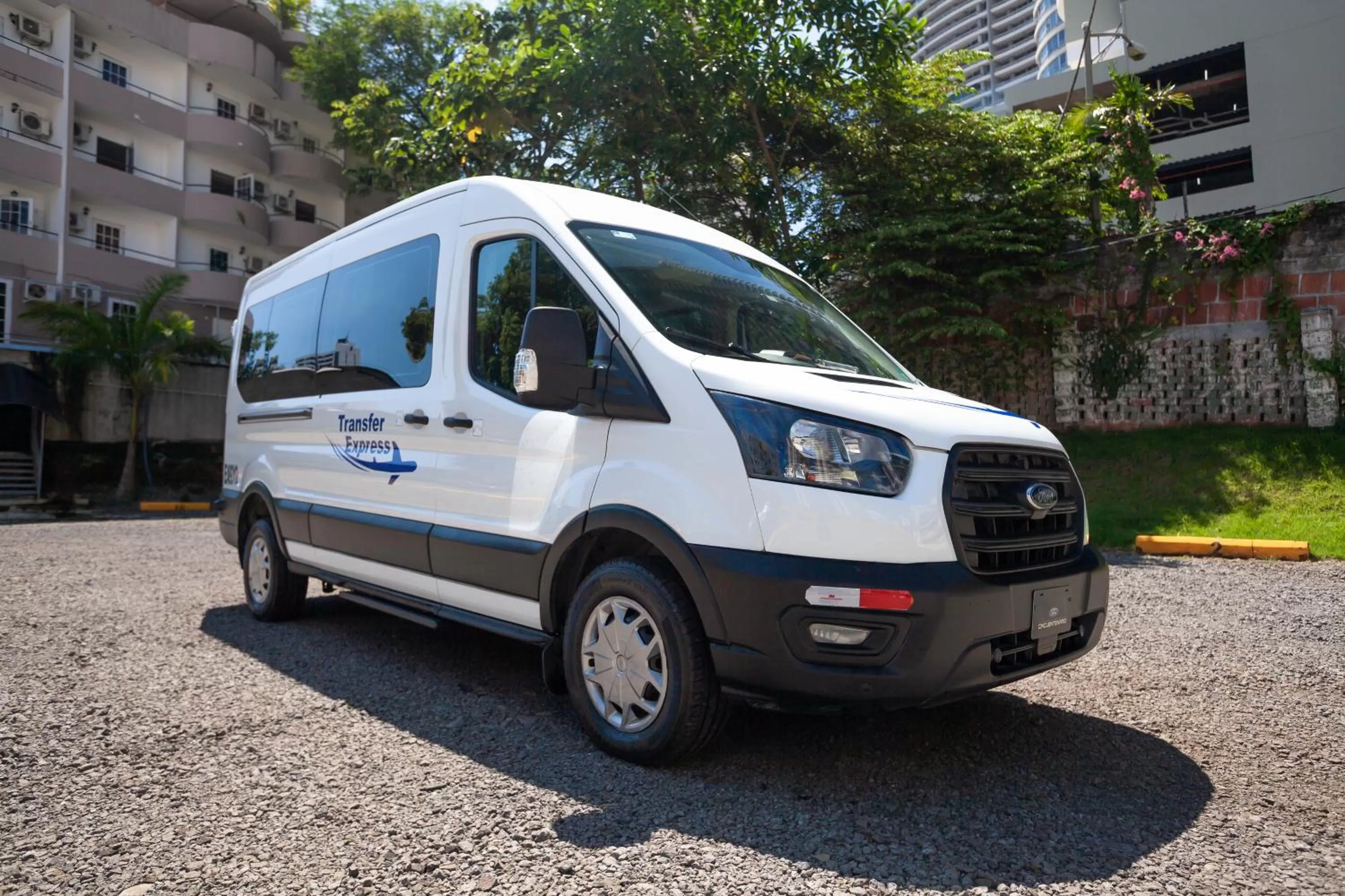 shuttle in Hotel Parador