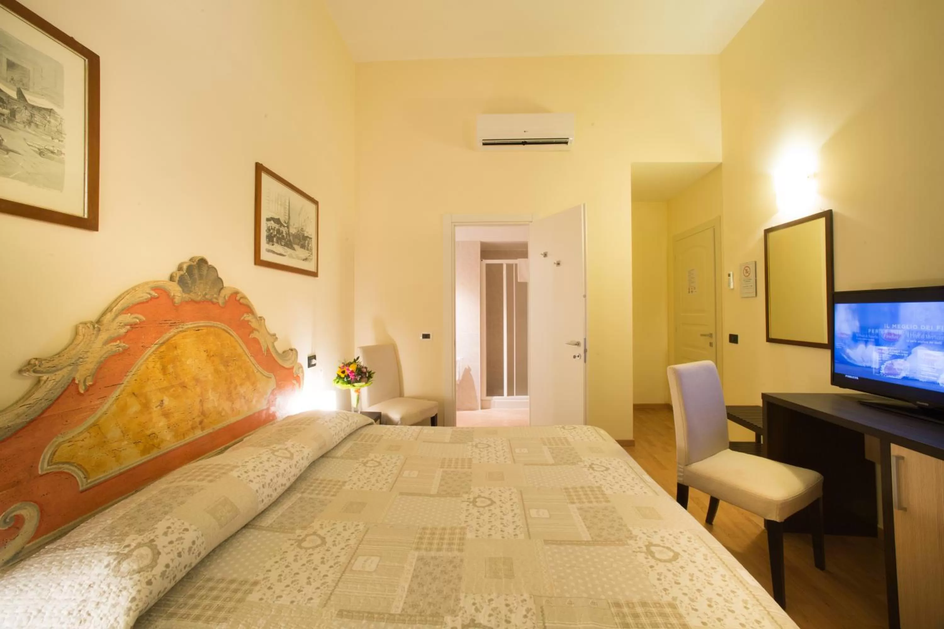 Bedroom, Bed in Locanda Orchidea