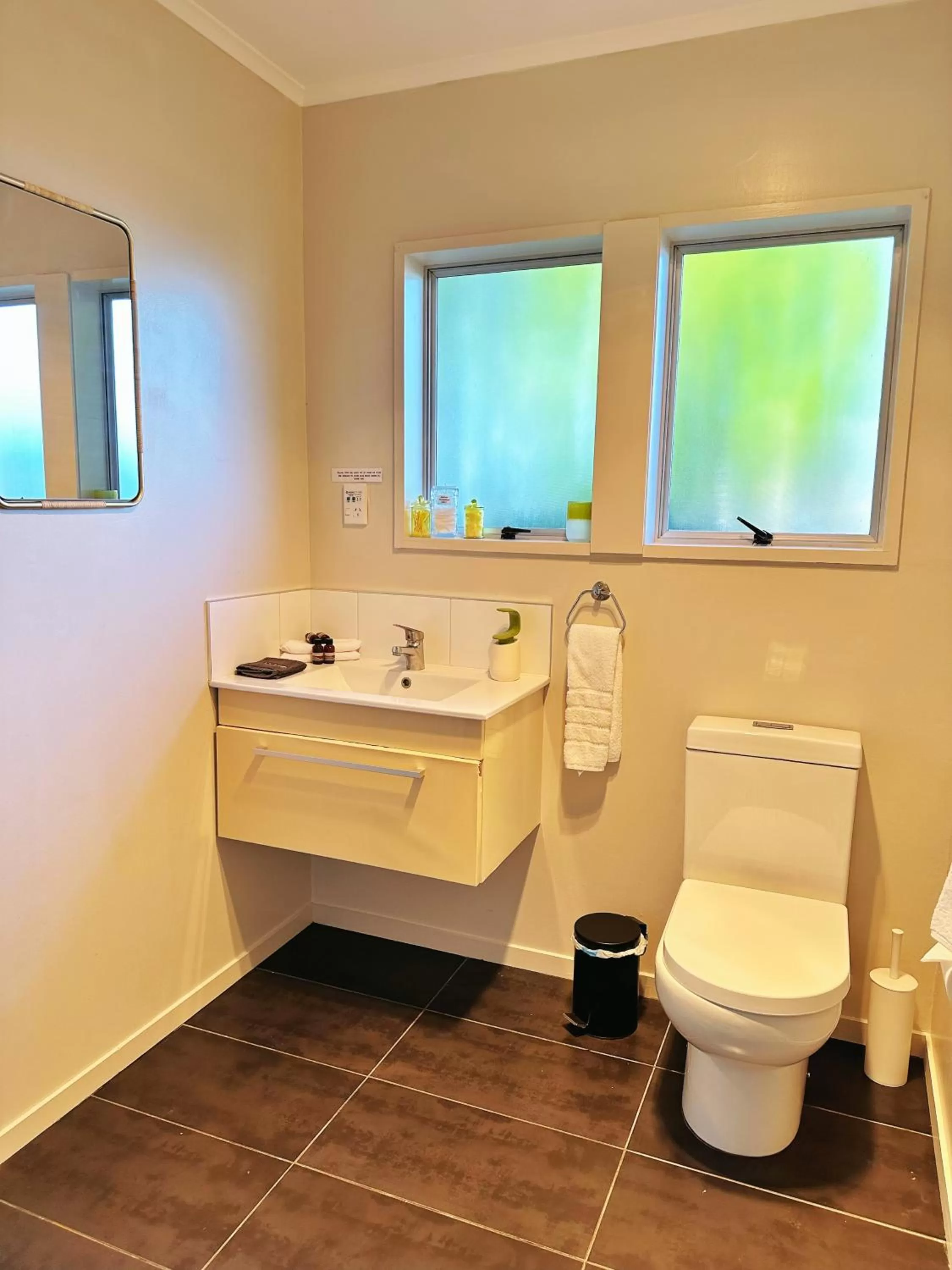 Red Rock Thermal Motel - Mineral Pool