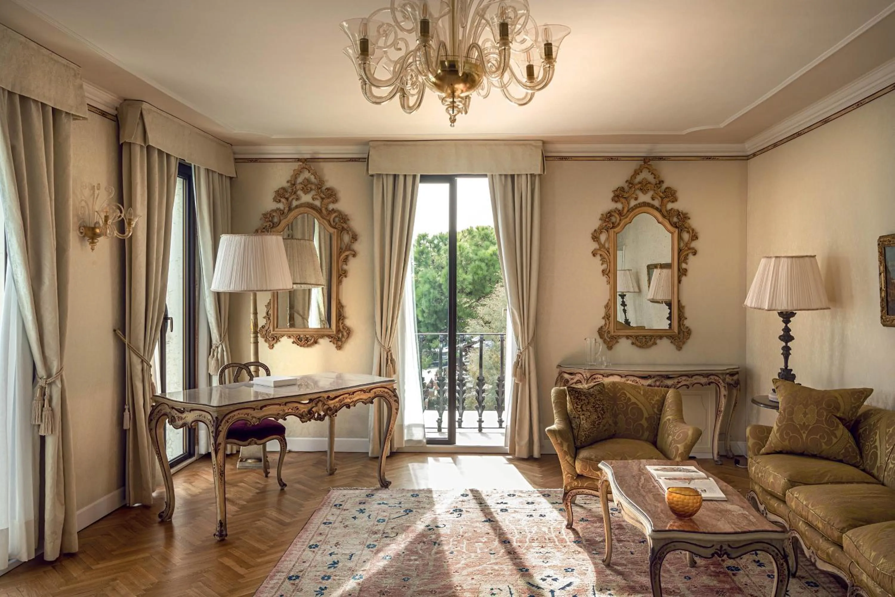 Living room in Hotel Cipriani, A Belmond Hotel, Venice