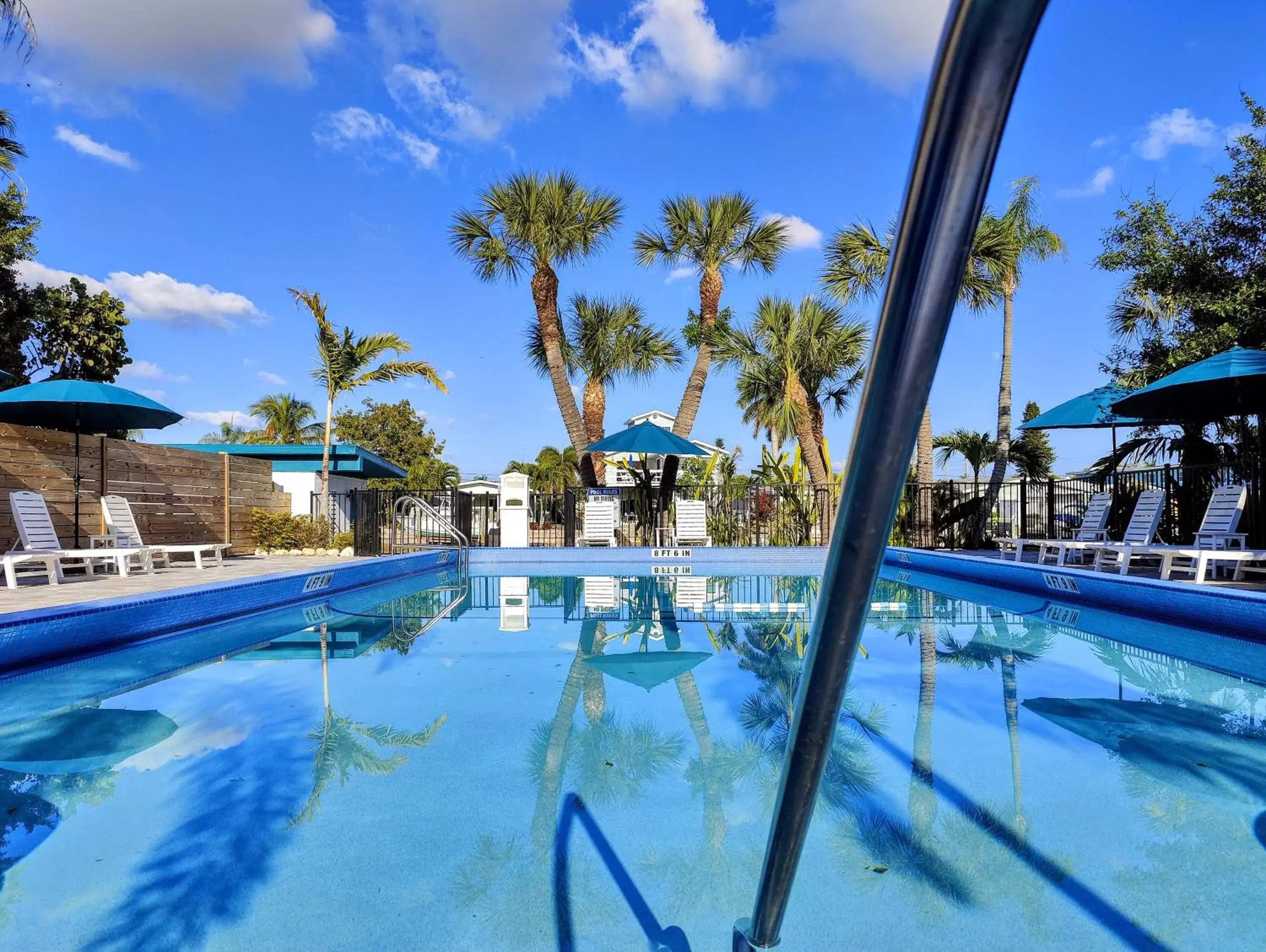 Pool view, Swimming Pool in Tahitian Beach Resort