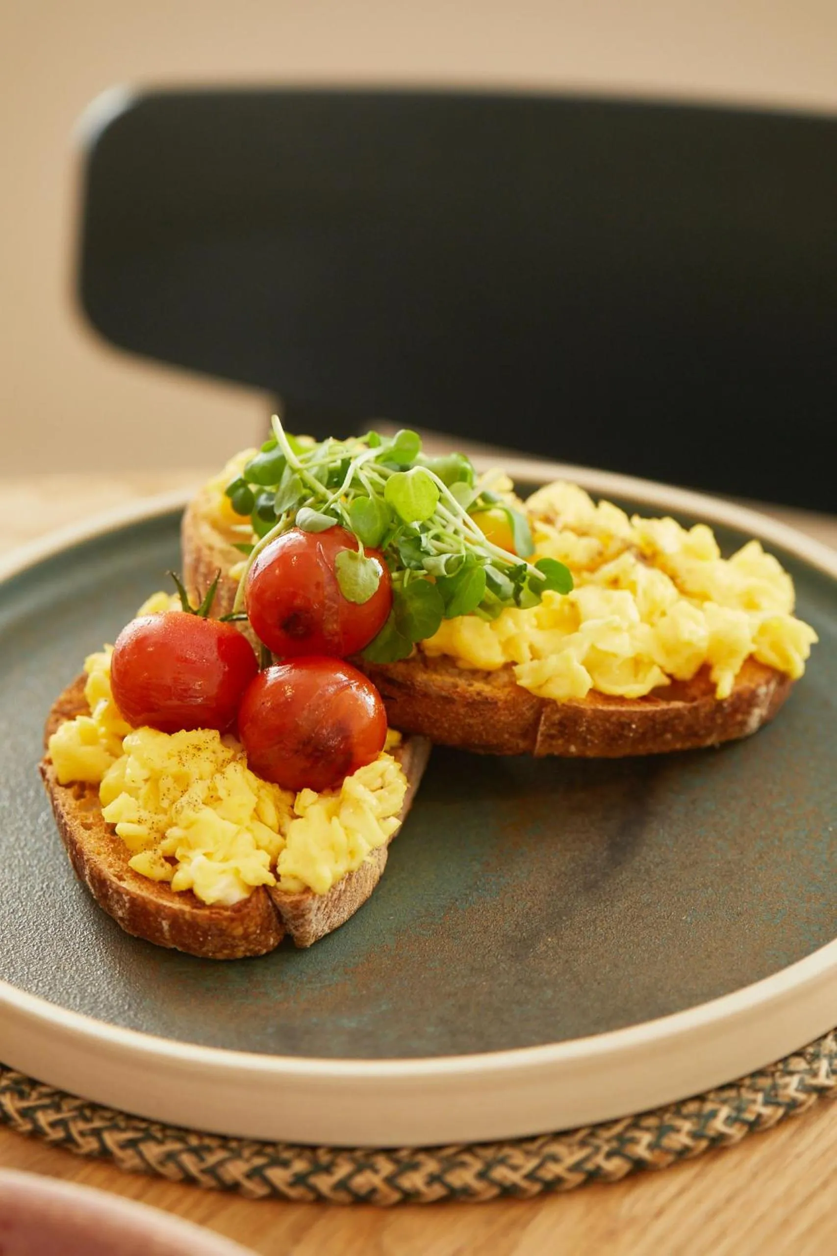 Breakfast in Inhabit Queen's Gardens, a Member of Design Hotels