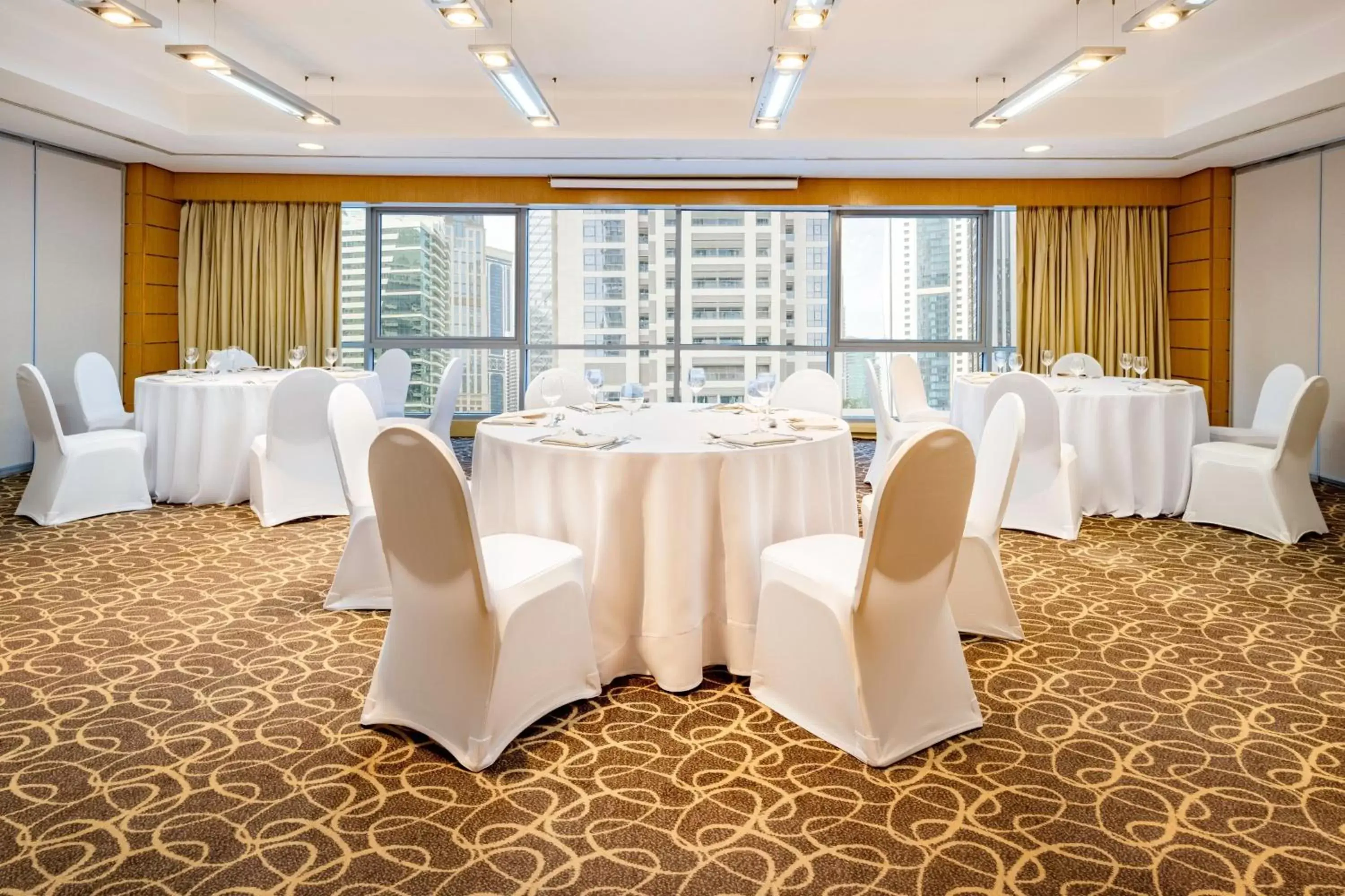 Meeting/conference room, Banquet Facilities in Qabila Westbay Hotel by Marriott