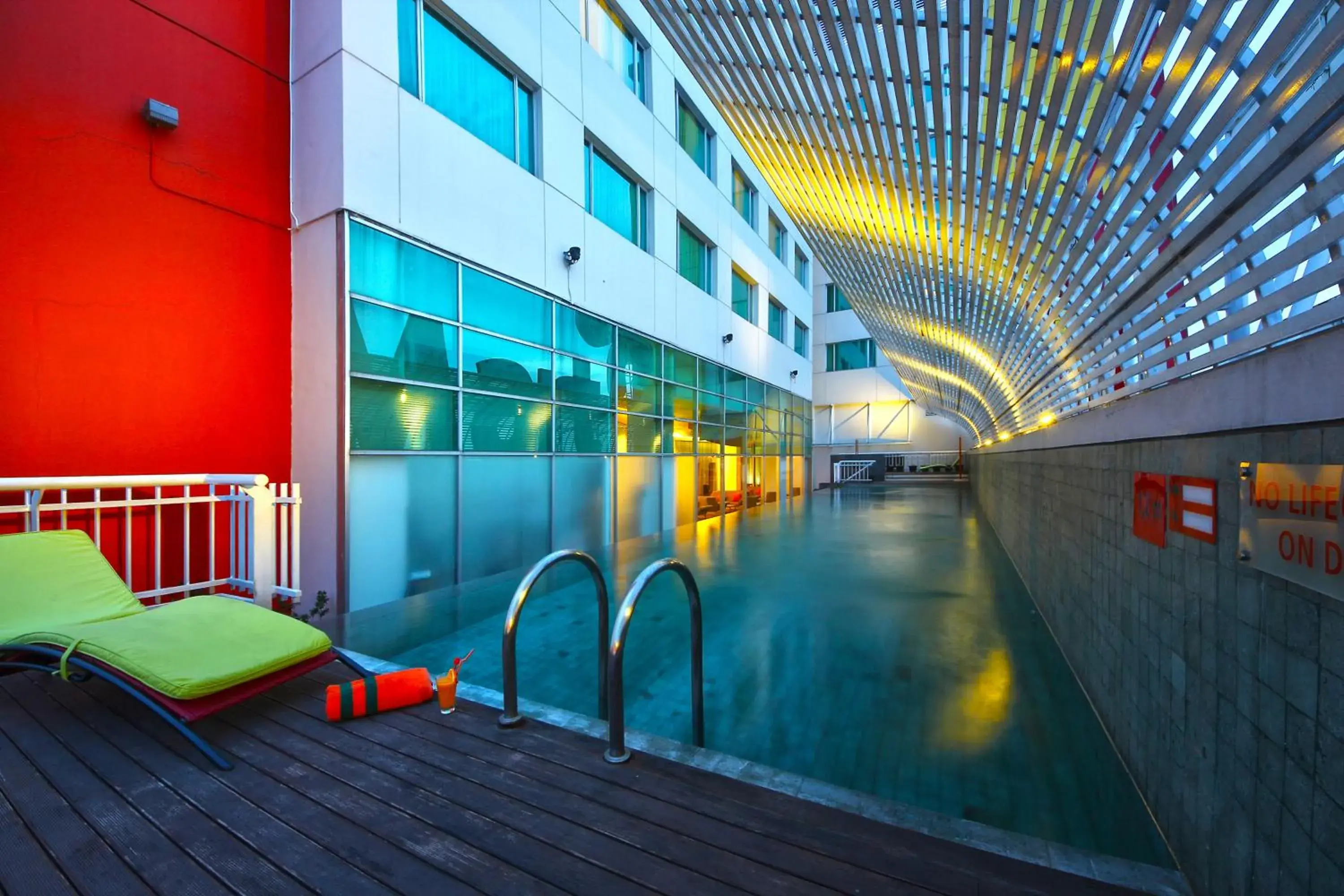 Swimming Pool in Harris Hotel & Conventions Festival Citylink