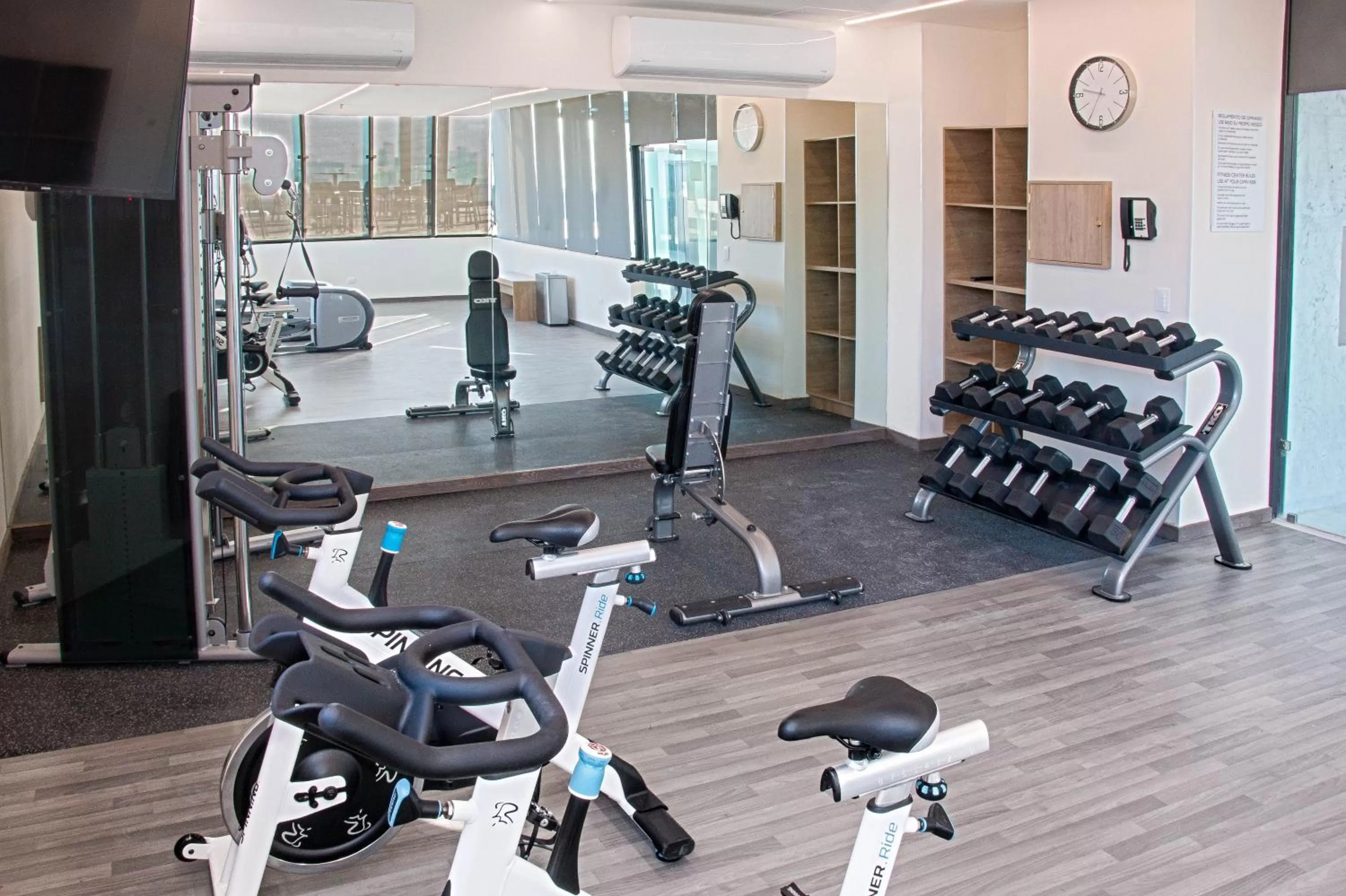 Fitness centre/facilities in Radisson Hotel Monterrey San Jeronimo