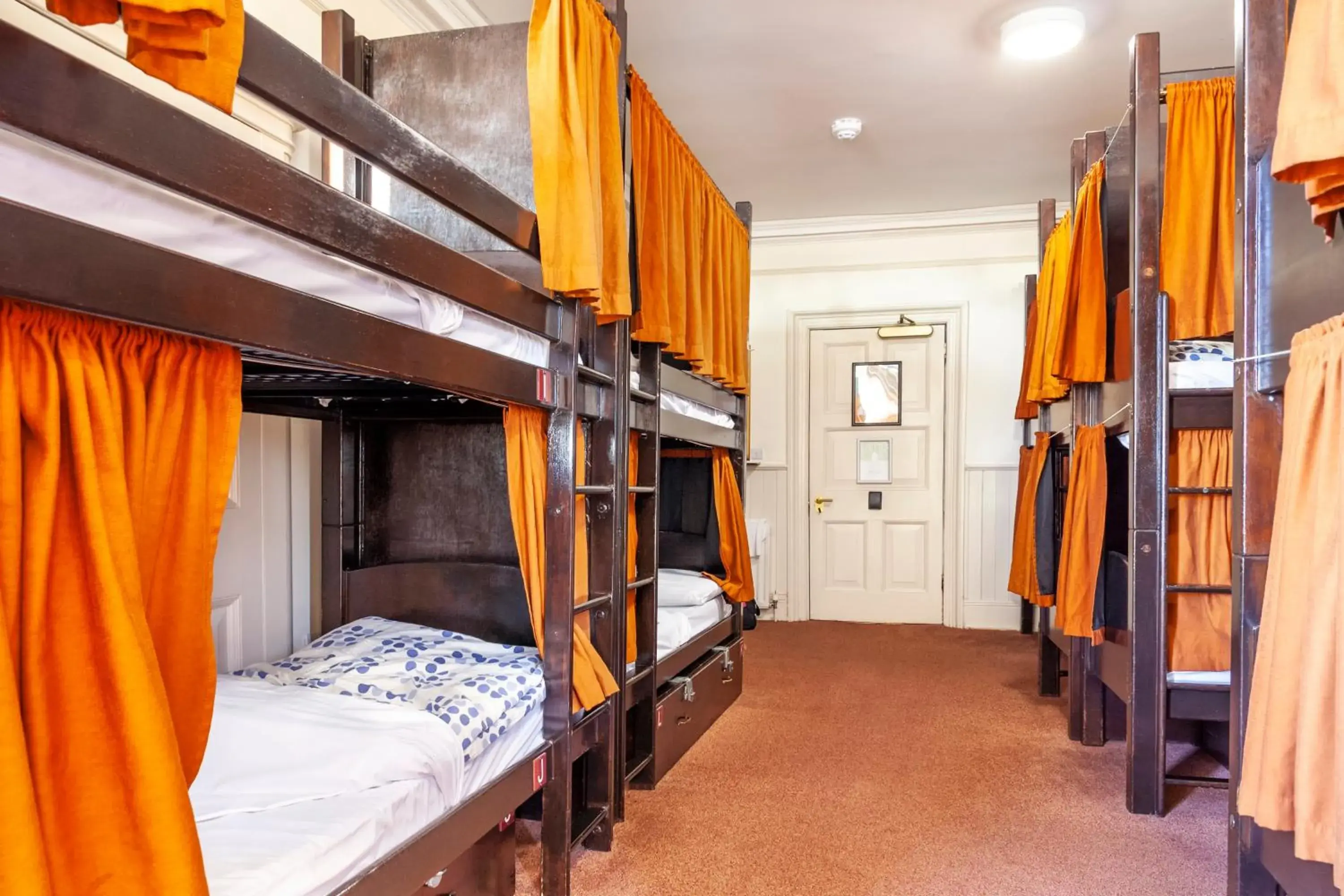 Bunk Bed in Palmers Lodge: Swiss Cottage
