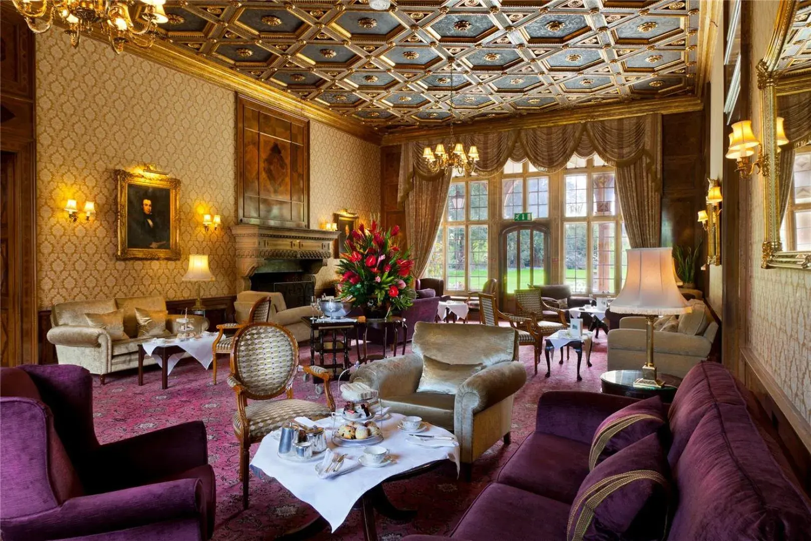 Lounge or bar in Tylney Hall Hotel