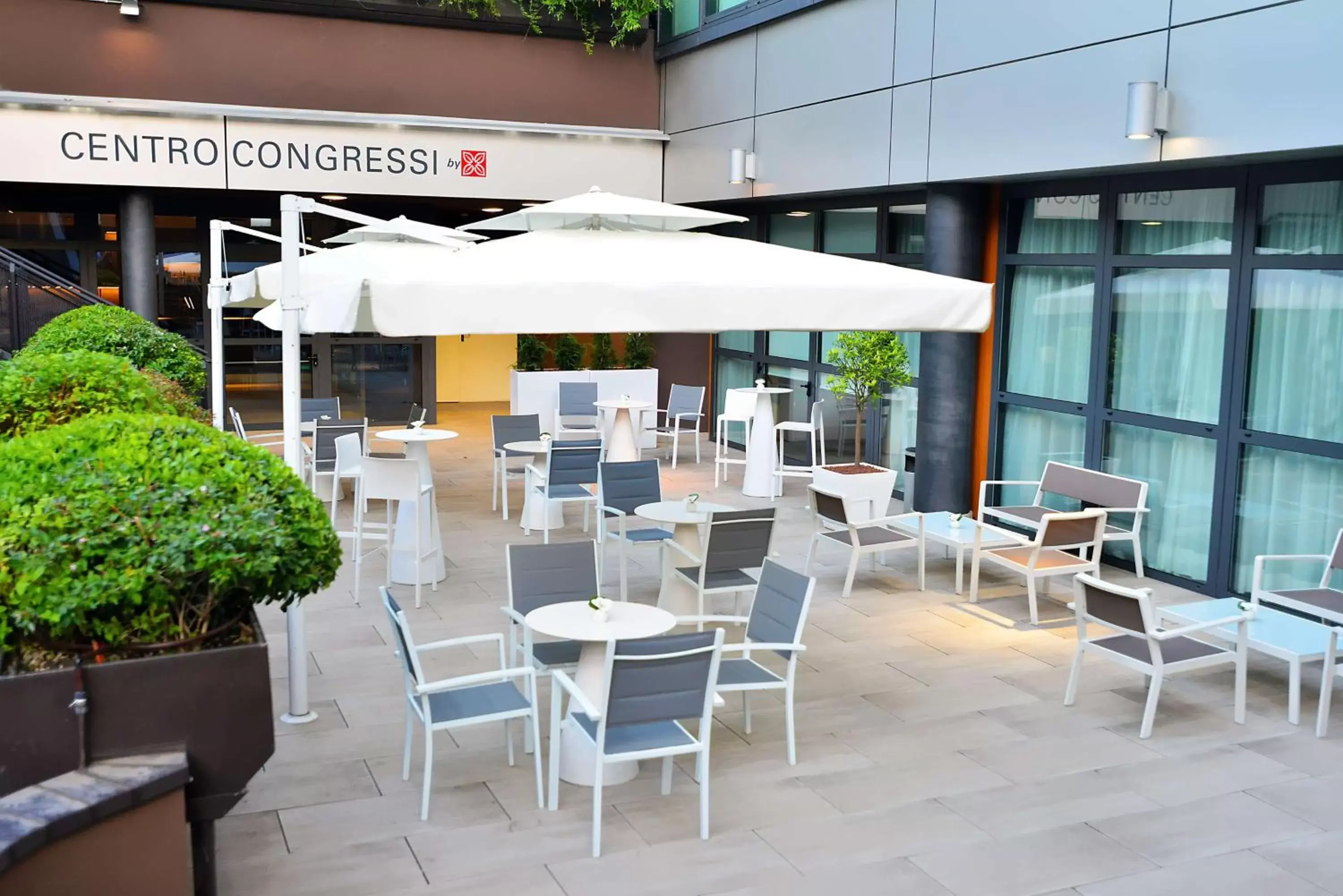 Property building, Restaurant/Places to Eat in Hilton Garden Inn Milan North
