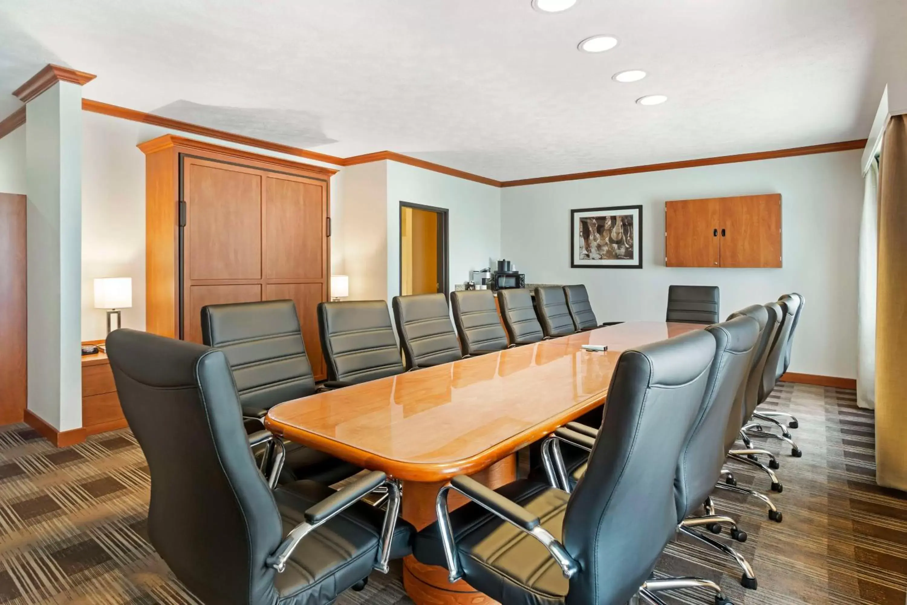 Bedroom in Best Western Plus The Inn at Horse Heaven Bedroom in Best Western Plus The Inn at Horse Heaven