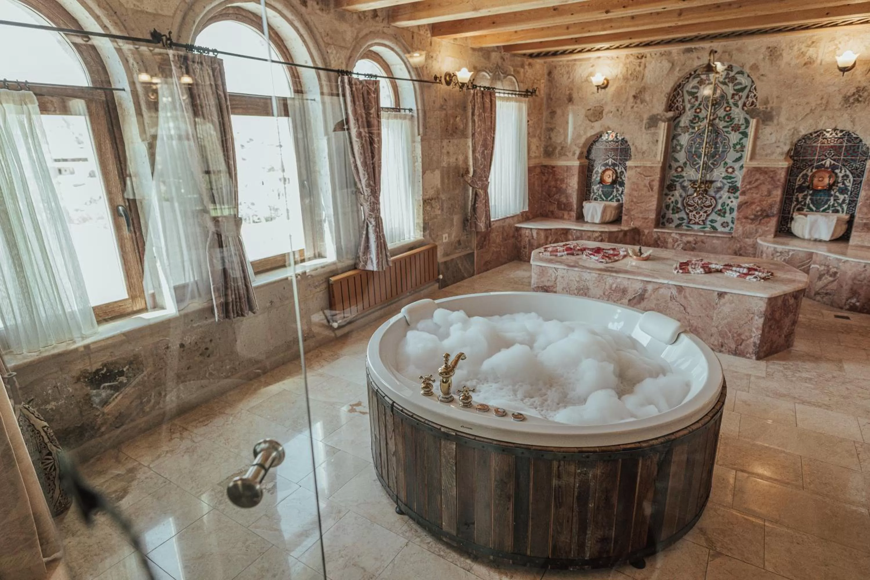 Natural landscape in Şah Saray Cave Suites Halal Hotel