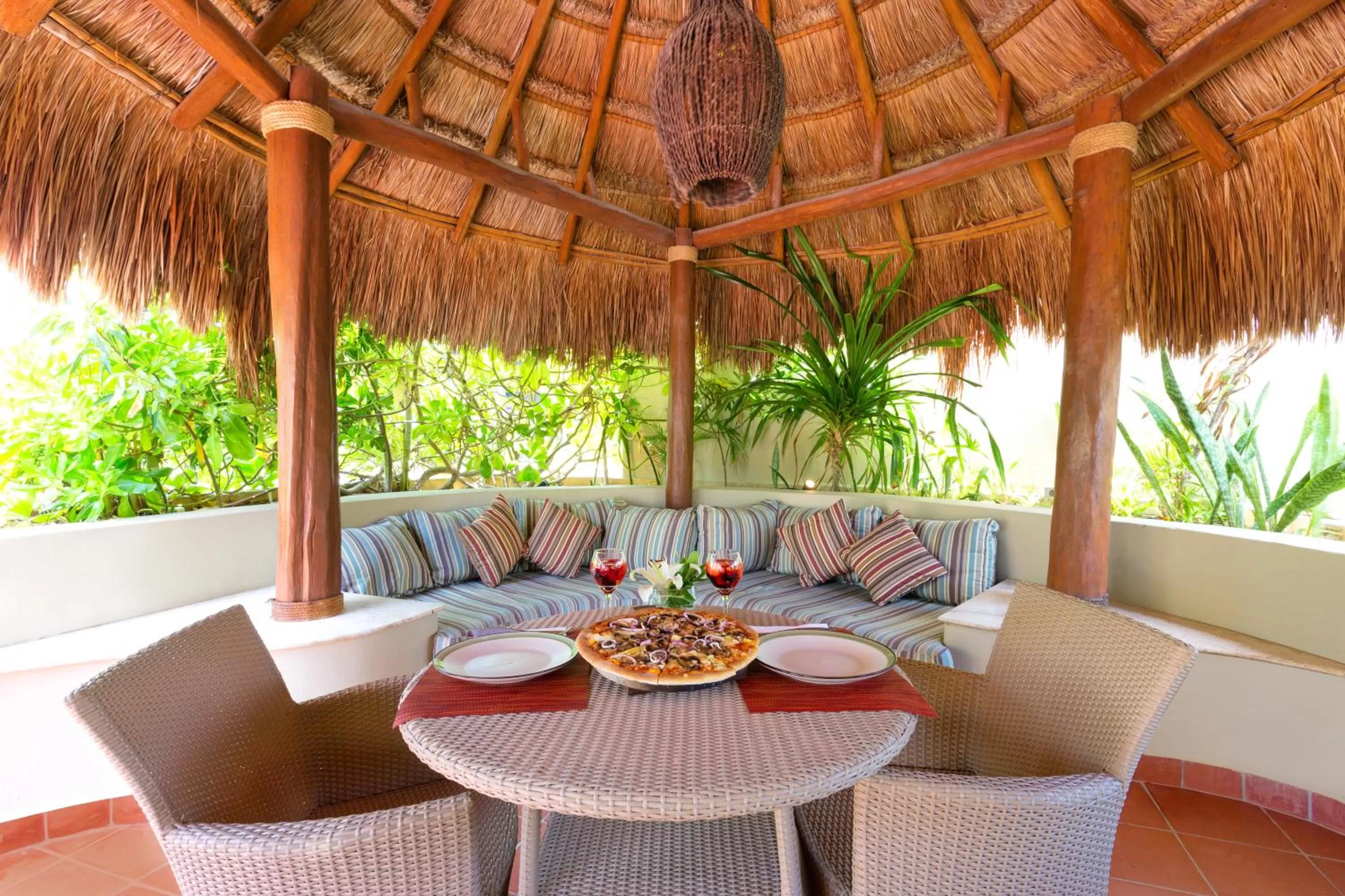 Balcony/Terrace in Maya Villa Condo Hotel and Beachclub