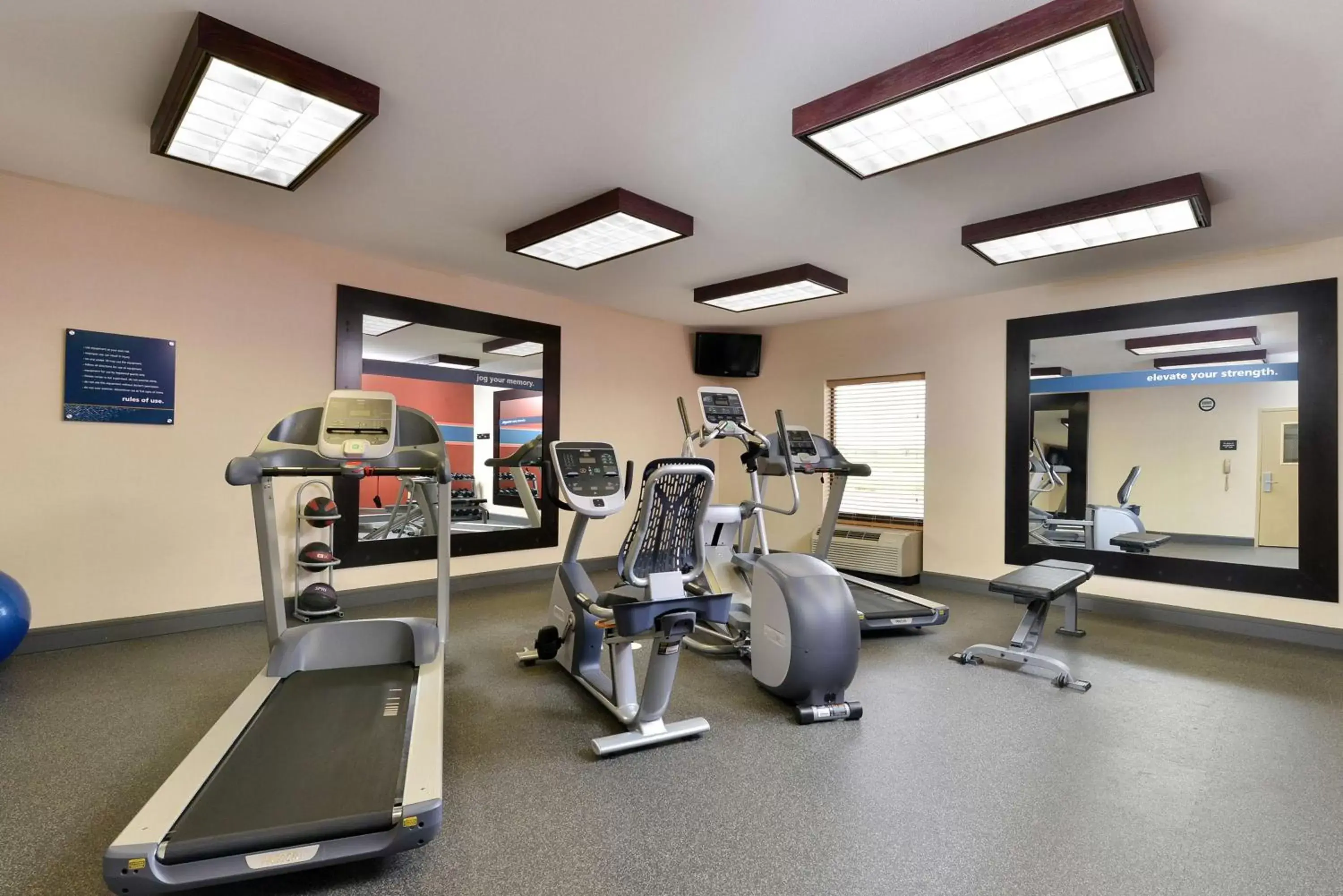 Fitness centre/facilities, Fitness Center/Facilities in Hampton Inn Muscatine