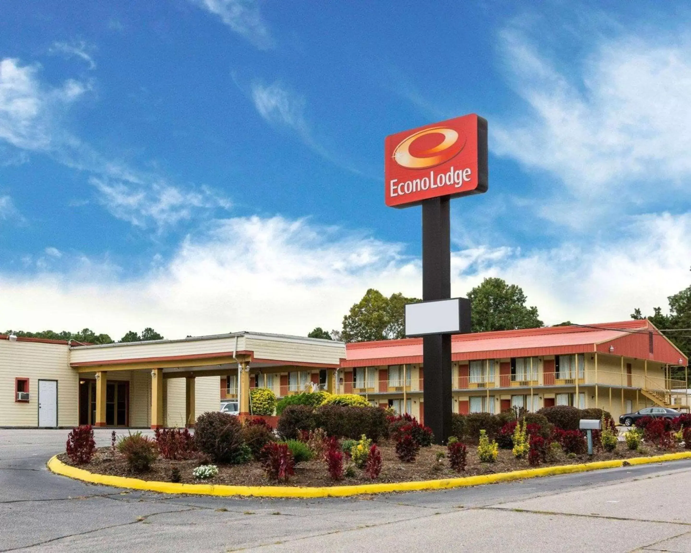 Property building in Econo Lodge Petersburg