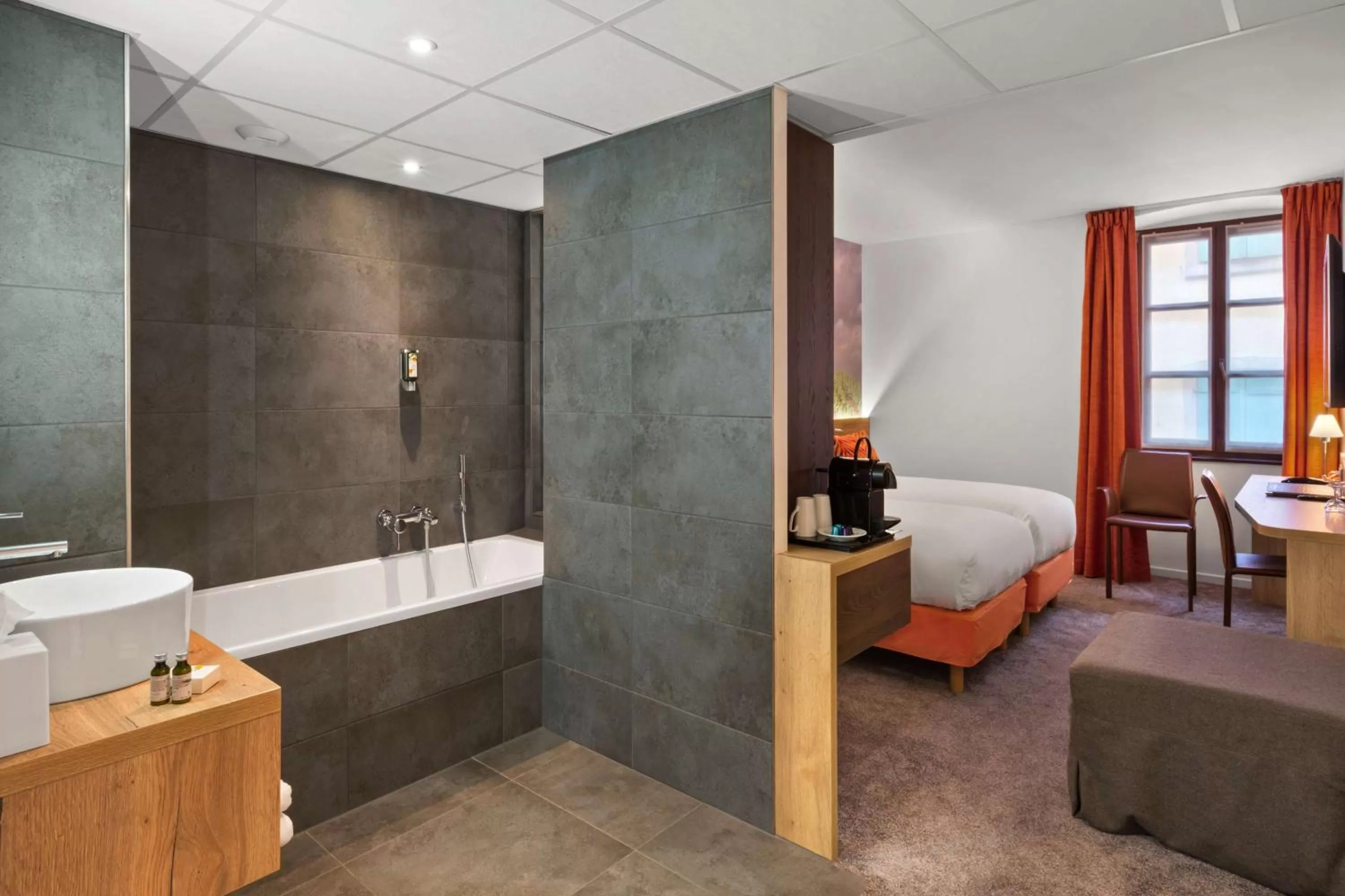 Photo of the whole room, Bed in Hotel KLE, BW Signature Collection