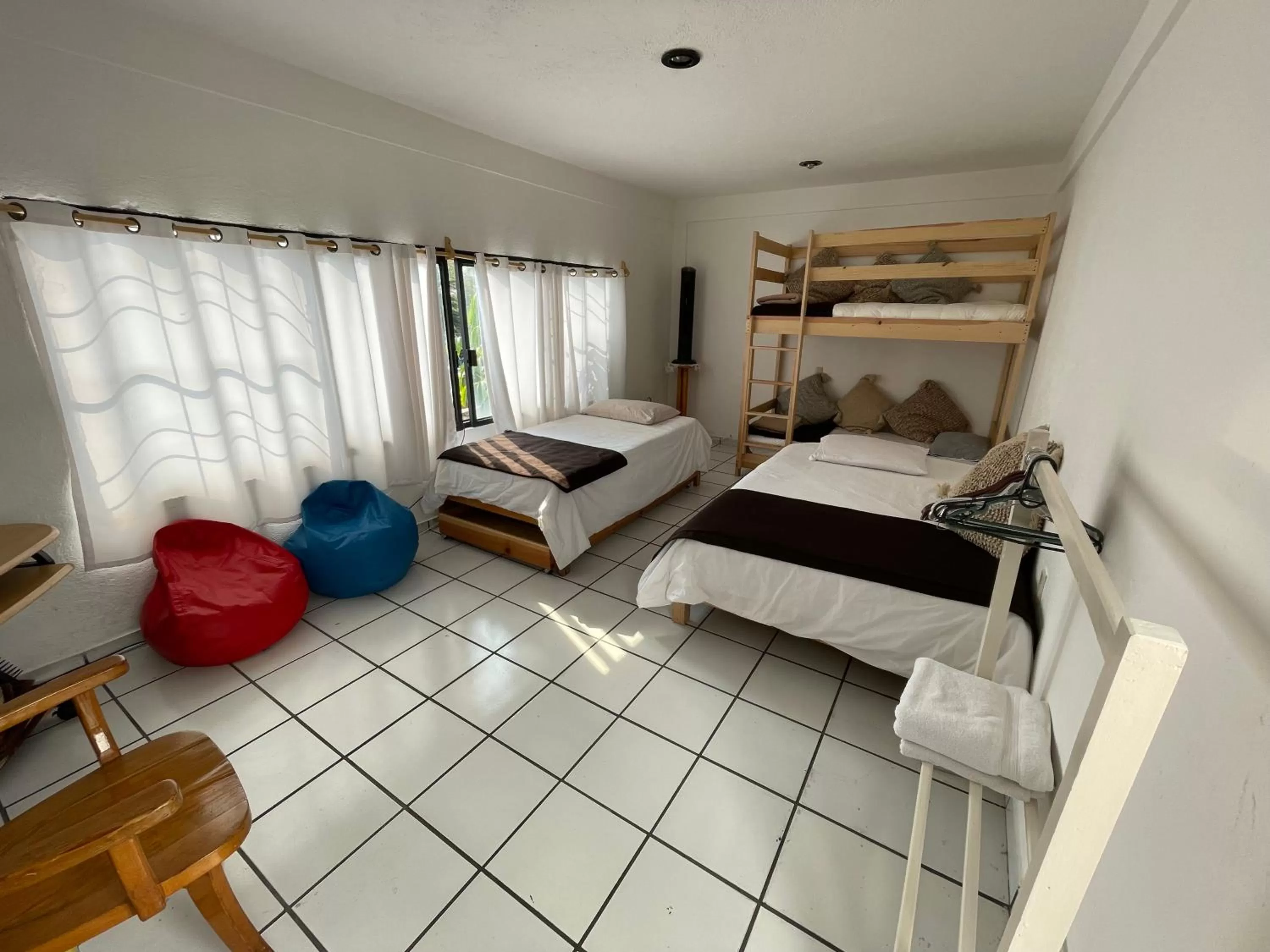 Quadruple Room with Private External Bathroom in Hostal Roma Condesa