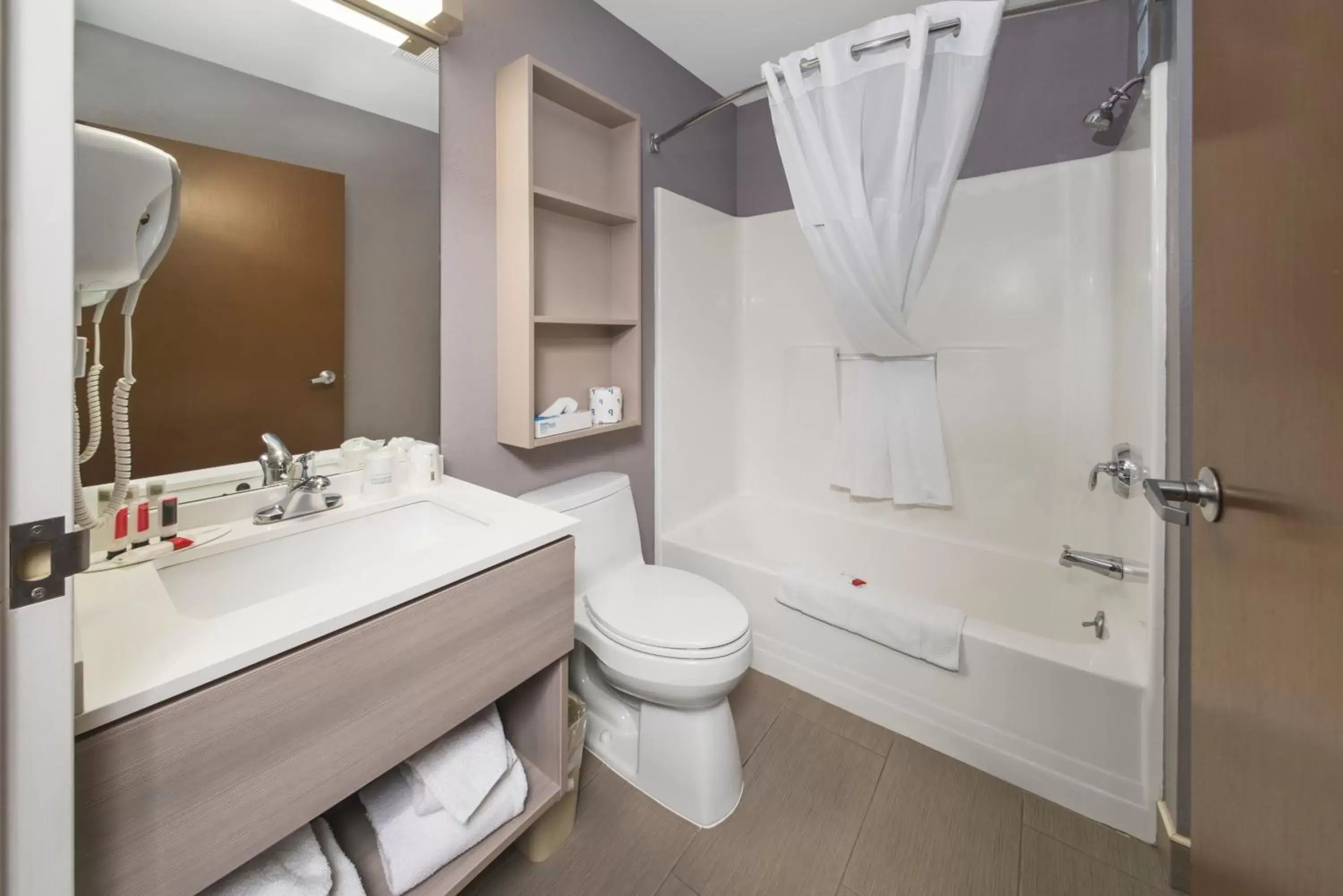 Bathroom in Microtel Inn & Suites by Wyndham Bethel/Danbury