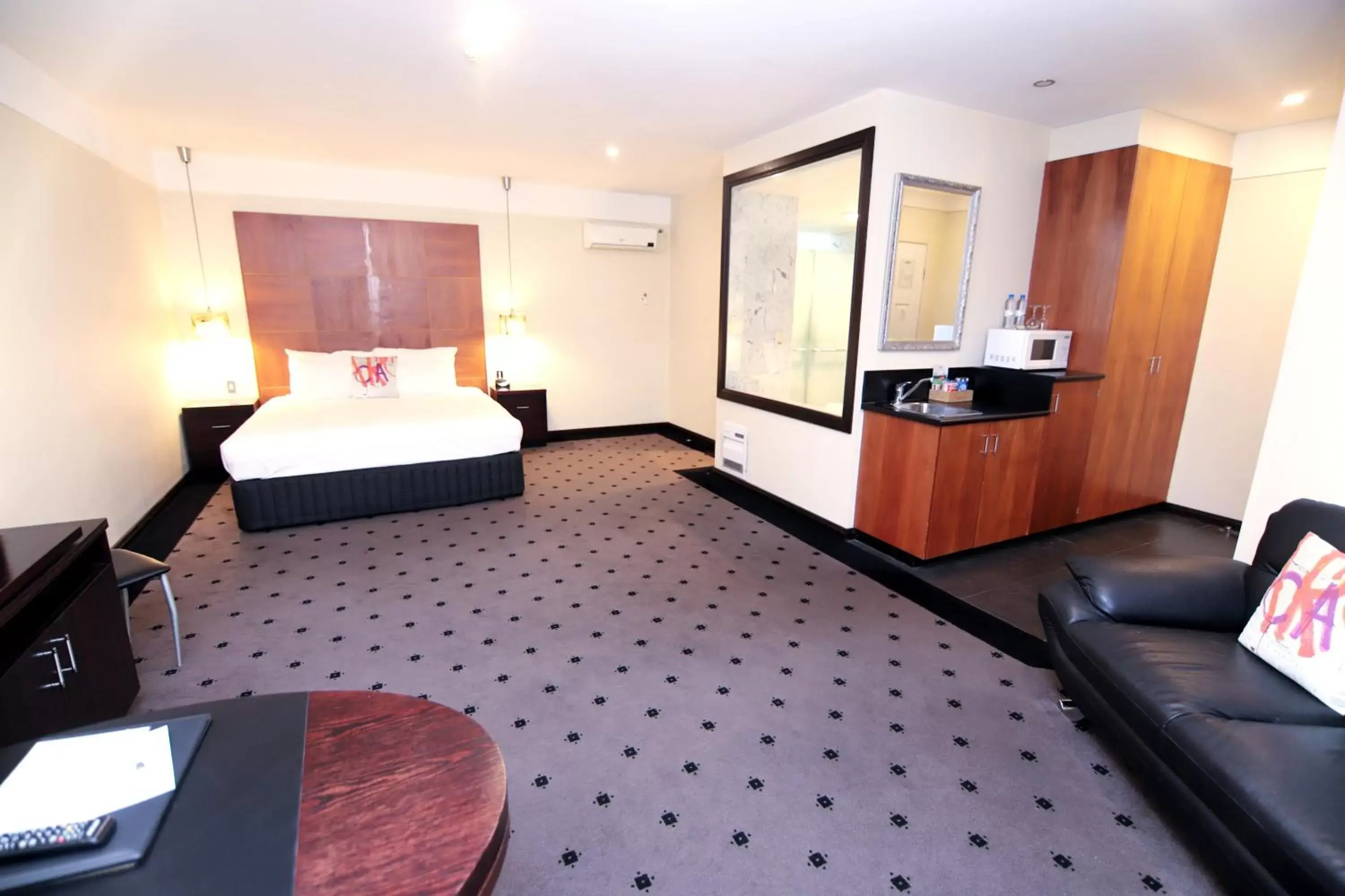 Photo of the whole room in Best Western Plus Goulburn