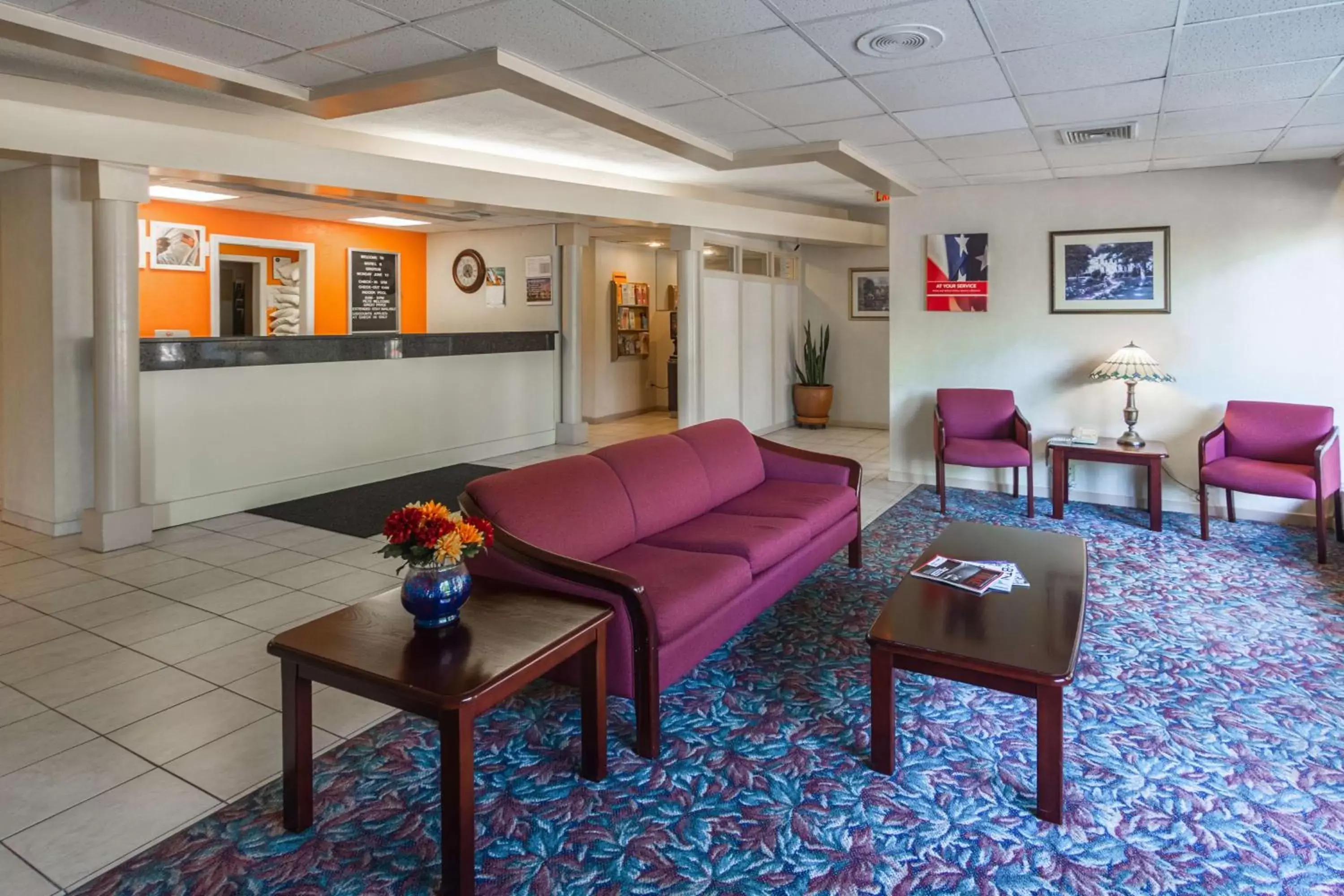 Lobby or reception, Lobby/Reception in Motel 6-Groton, CT - Casinos nearby
