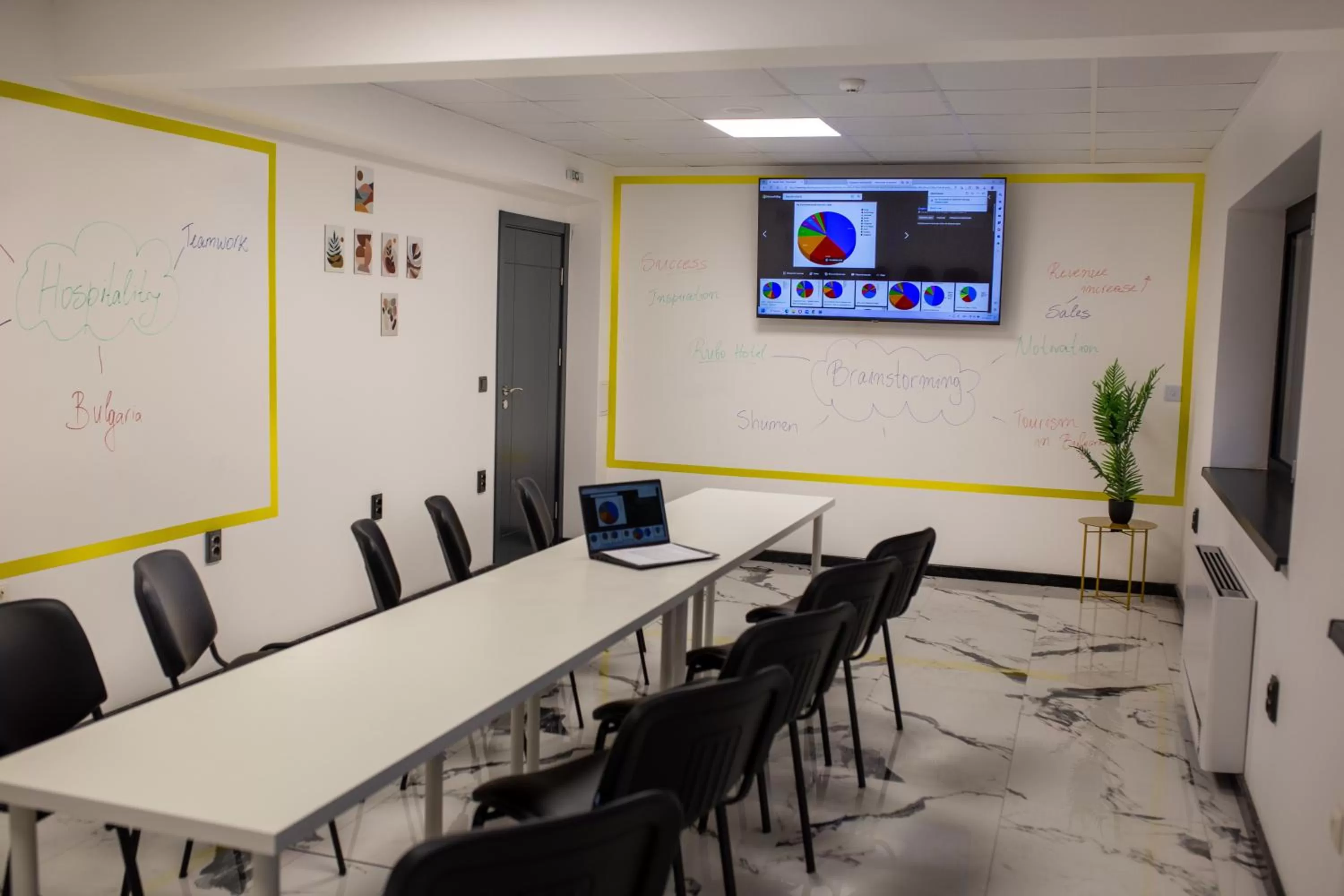 TV and multimedia in RUBO Hotel