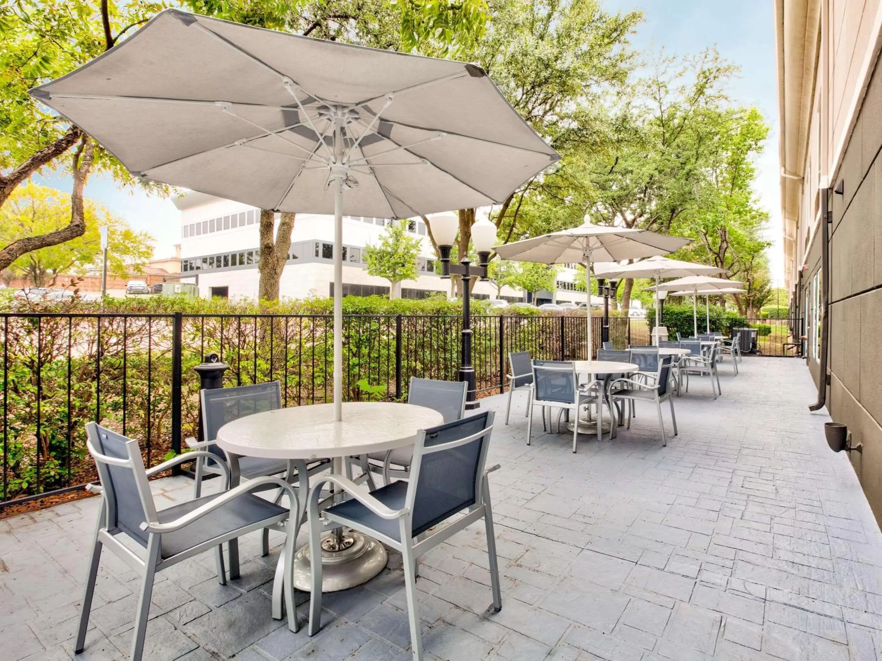 On site, Restaurant/Places to Eat in La Quinta by Wyndham Dallas - Las Colinas