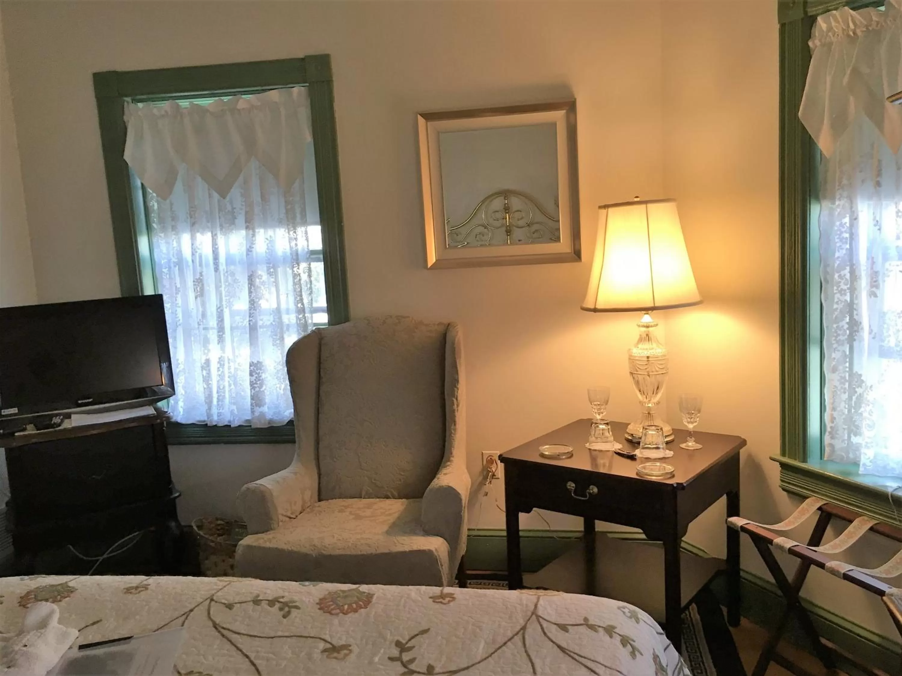 Seating Area in Parsonage Inn Bed and Breakfast