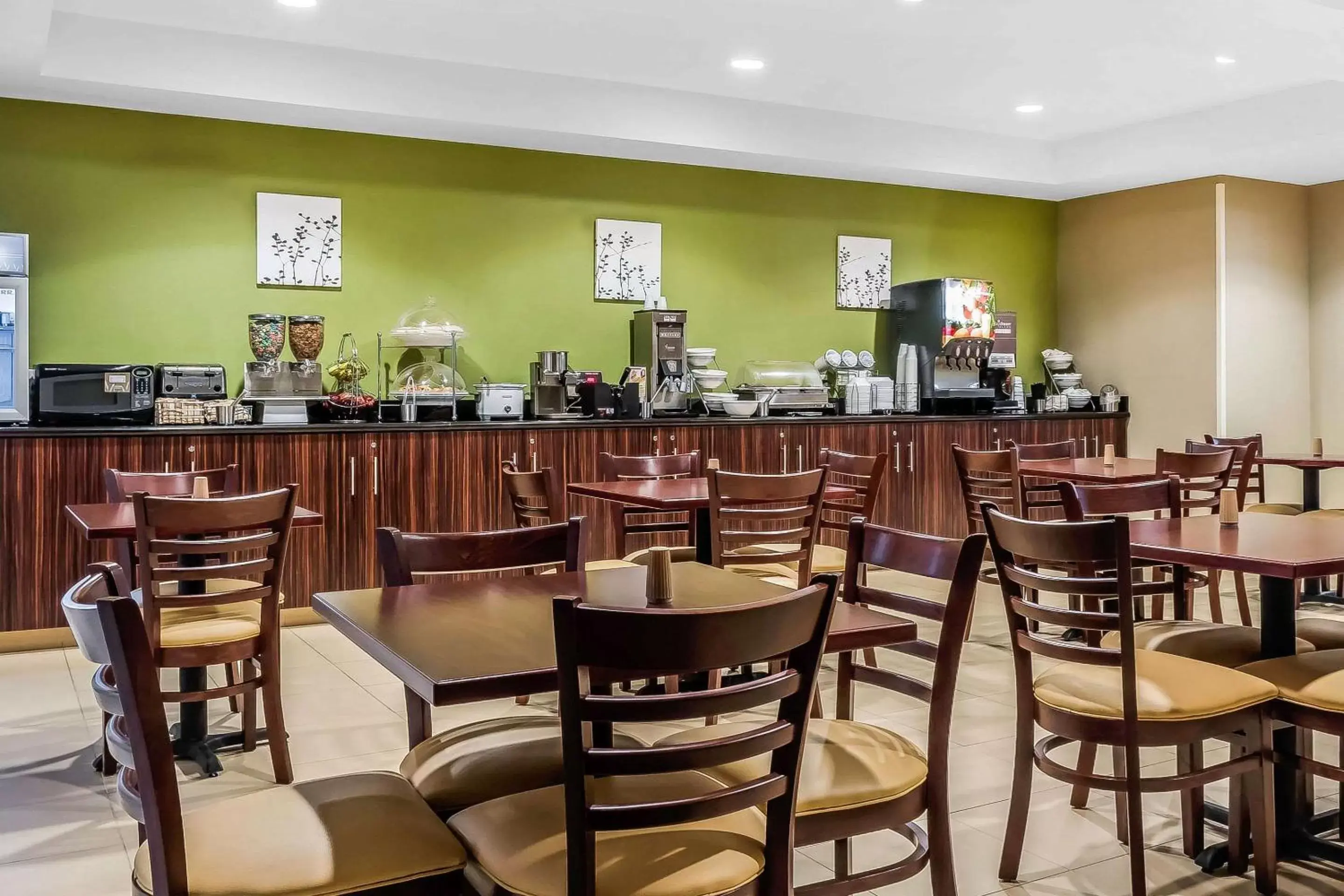 Restaurant/places to eat in Sleep Inn & Suites Dothan North Restaurant/places to eat in Sleep Inn & Suites Dothan North