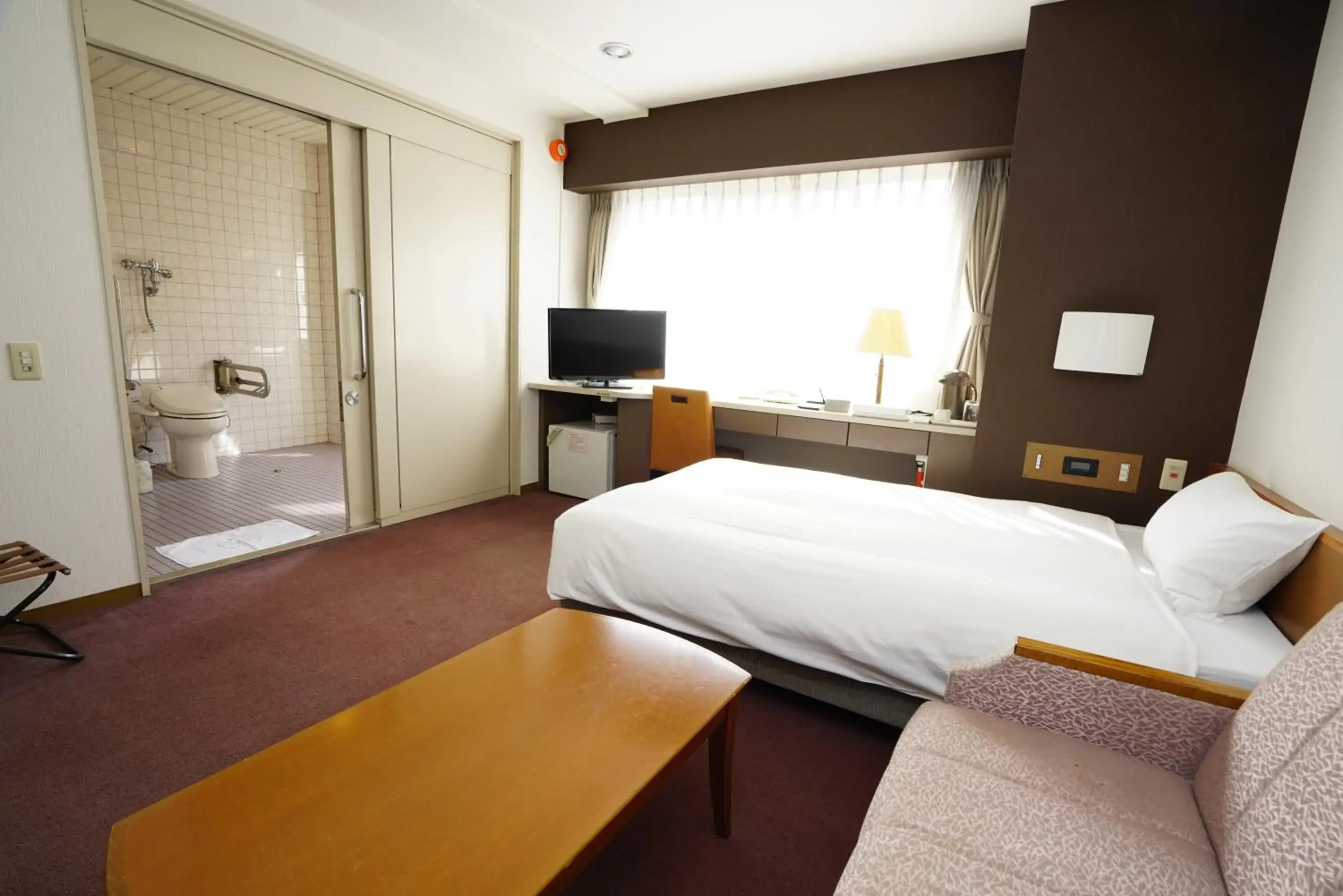 Bed in Fukuoka Toei Hotel