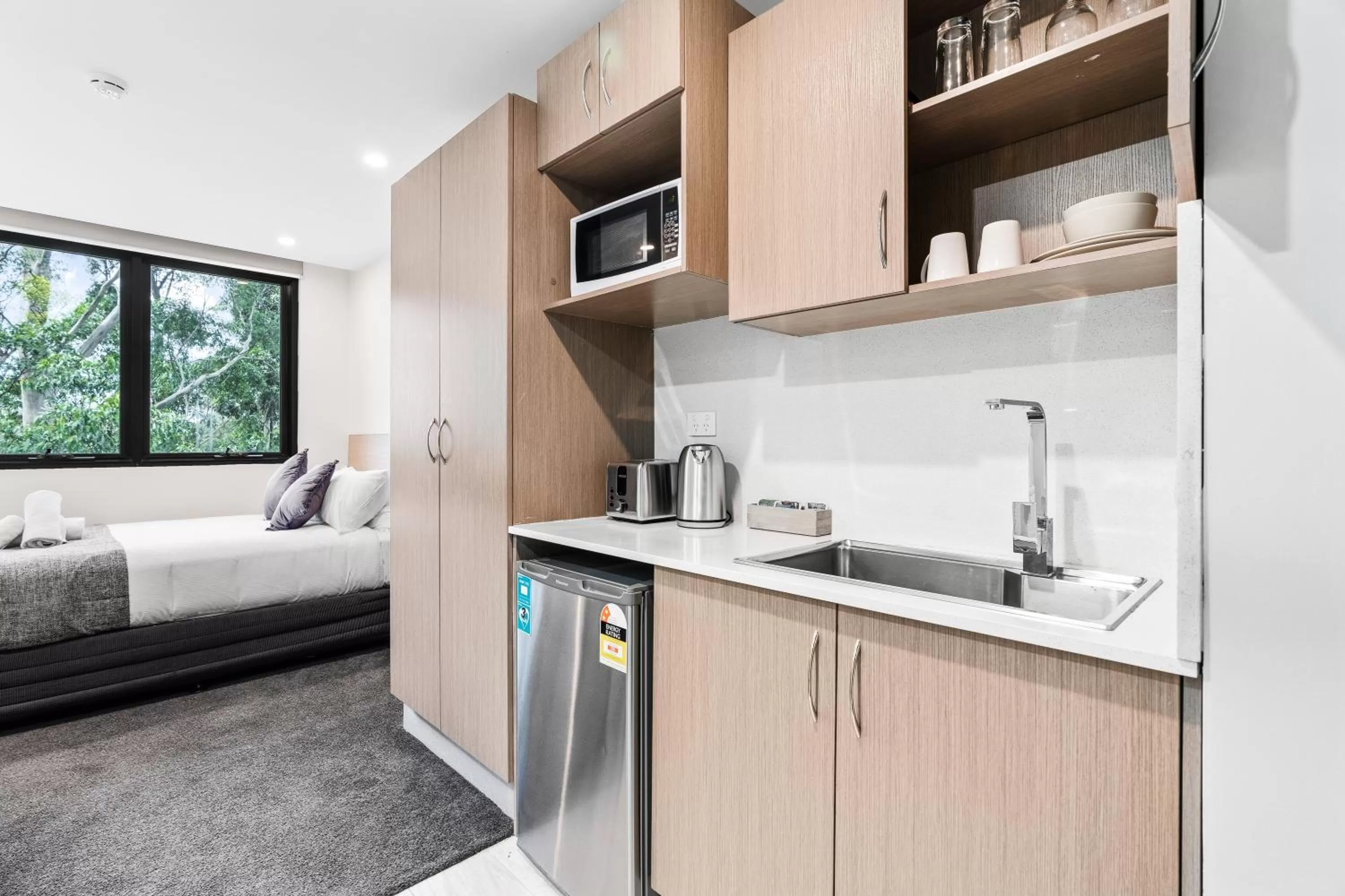 Kitchen or kitchenette, Bed in Seranin | Gordon