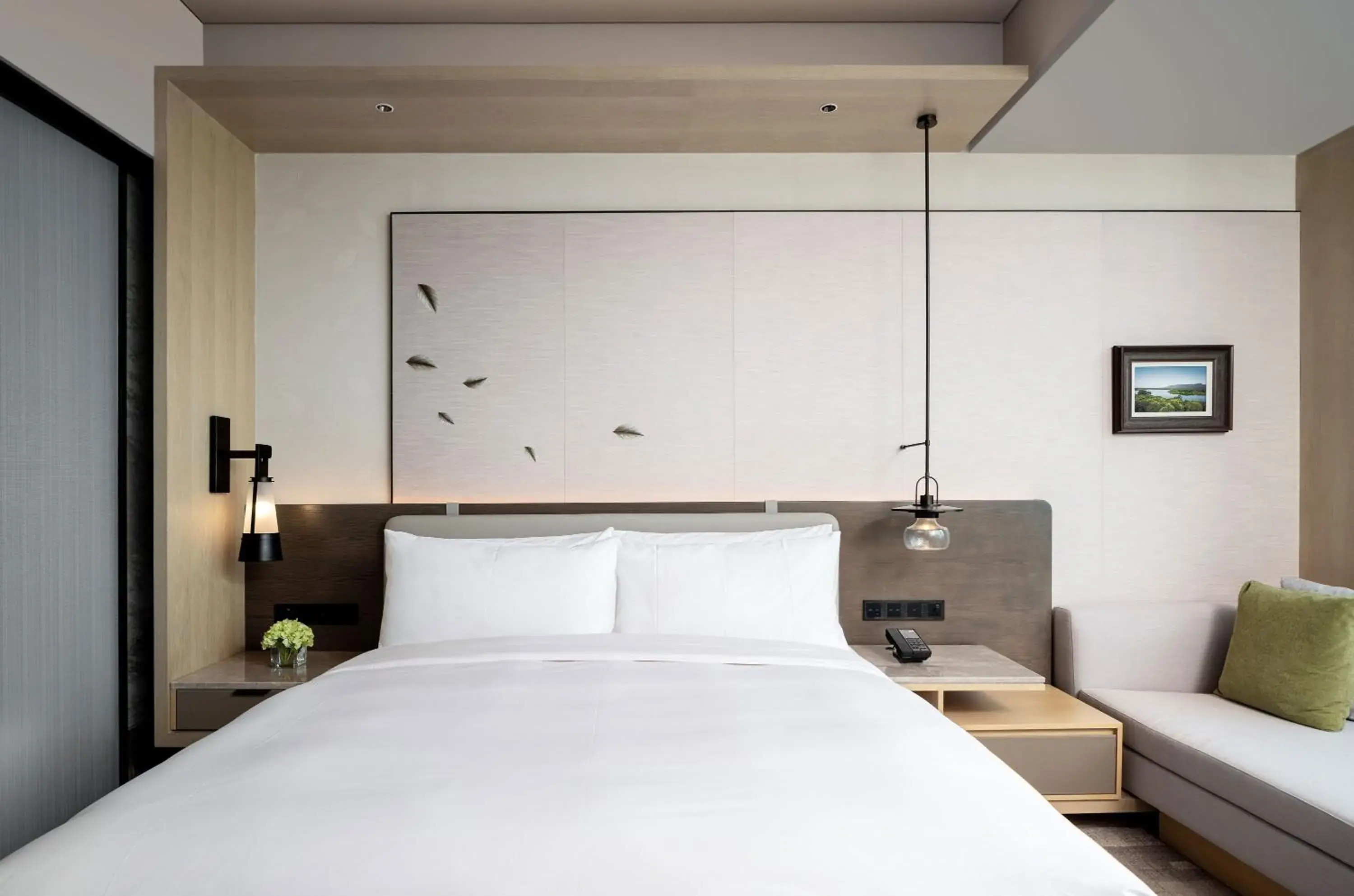 Bed in Liyang Marriott Hotel