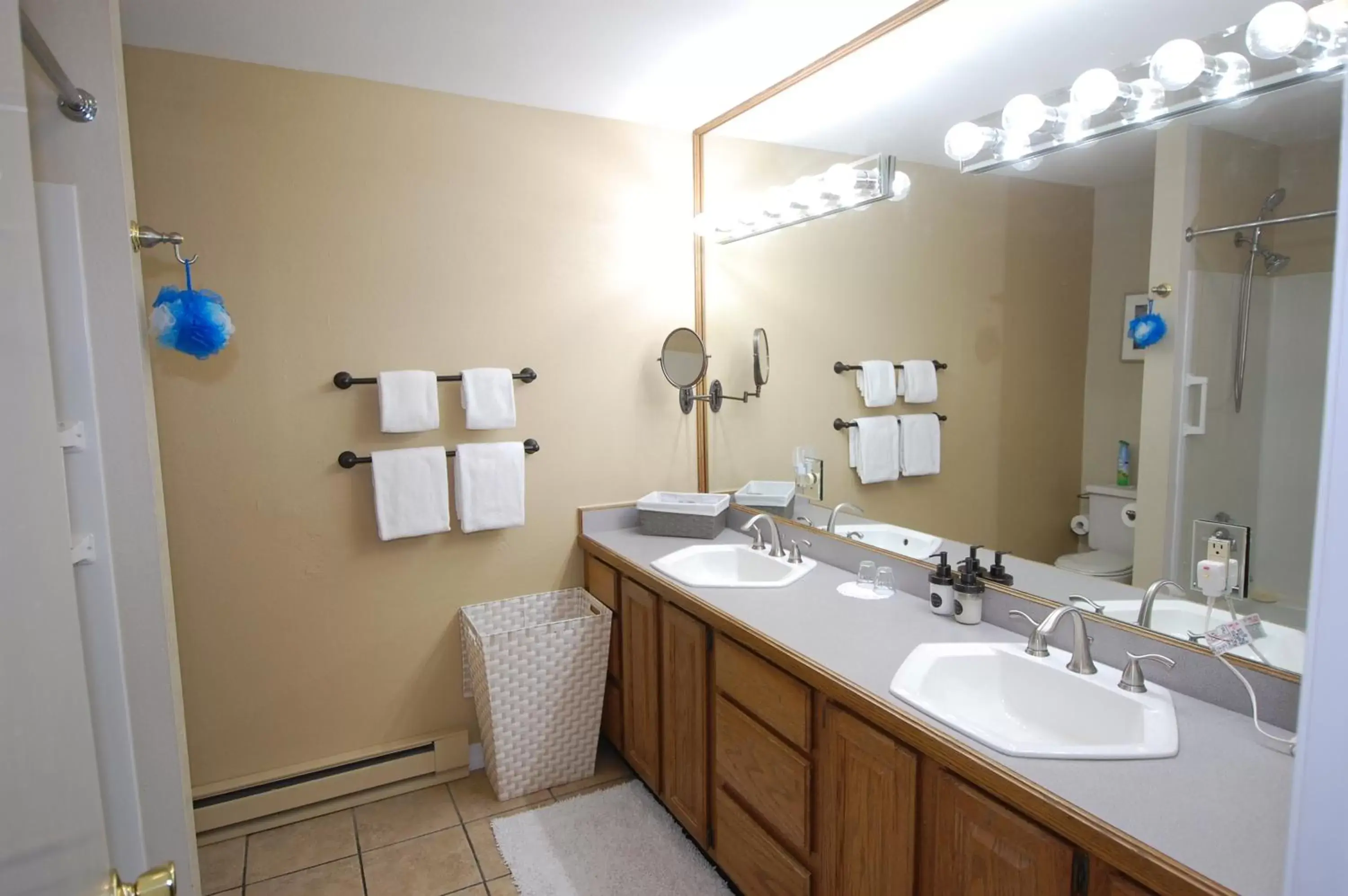 Bathroom in Shaker Mill Inn