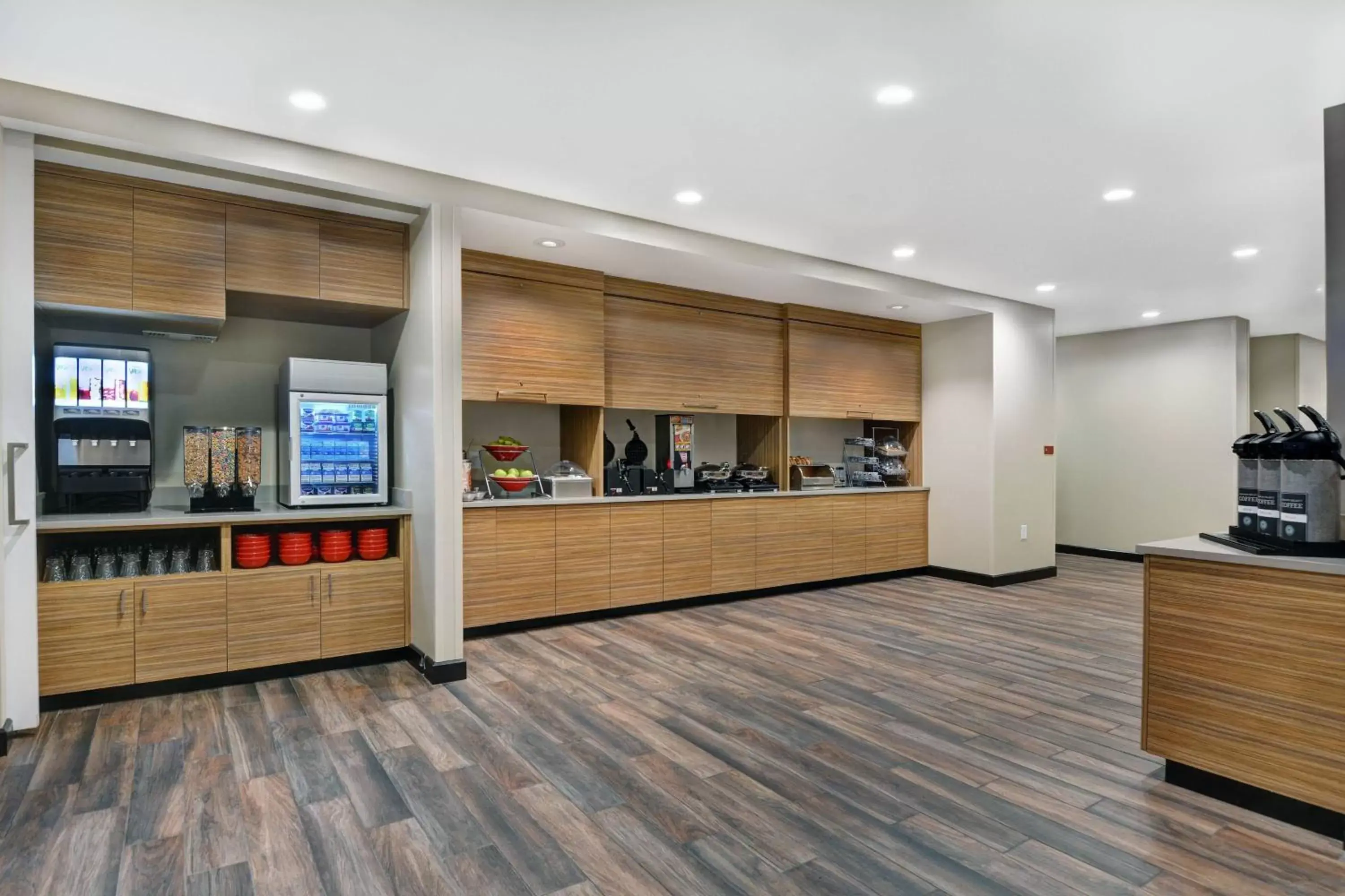 Breakfast, Lobby/Reception in TownePlace Suites by Marriott Sarasota/Bradenton West