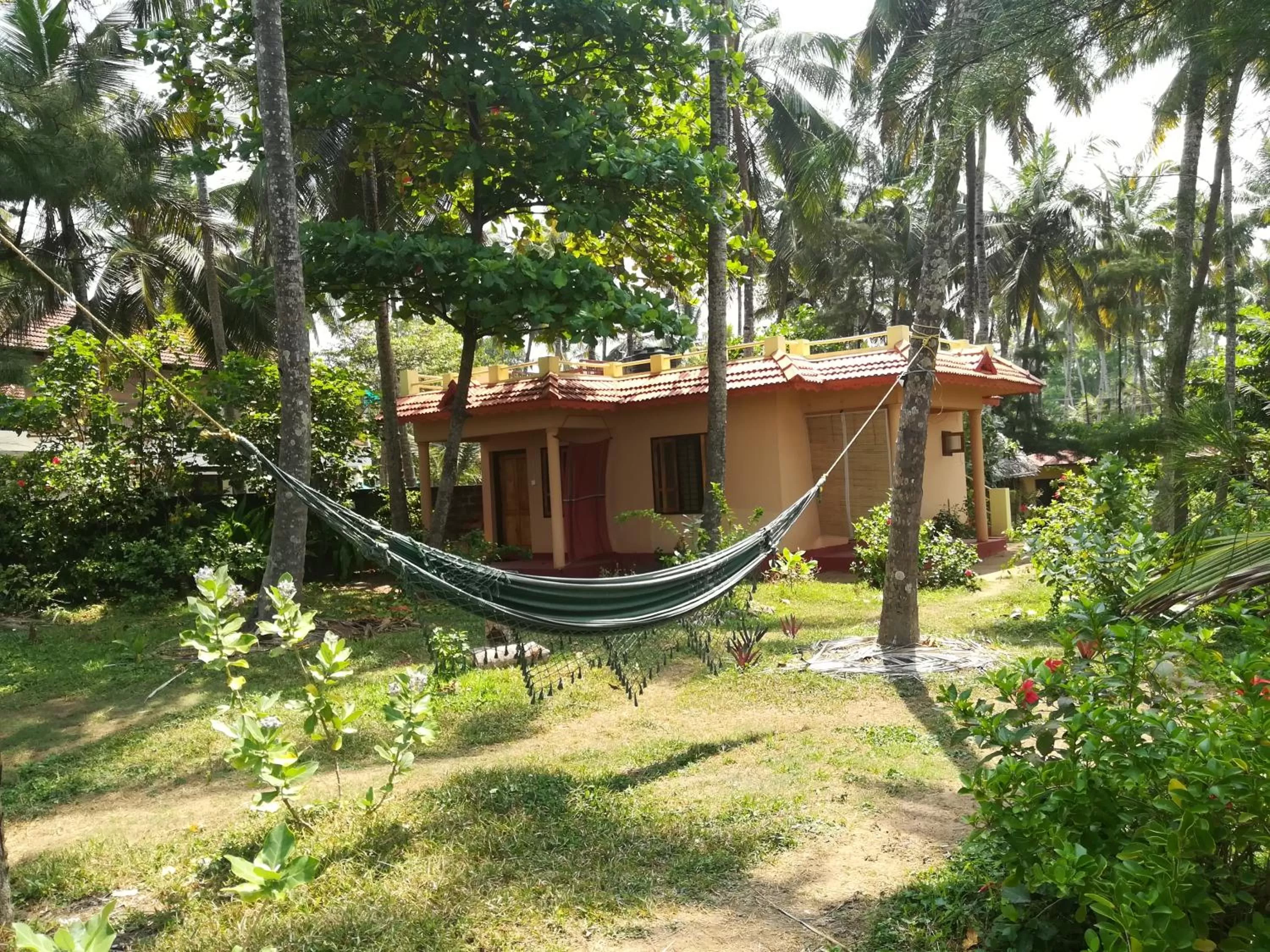 Property building in Sukriti beach Resort