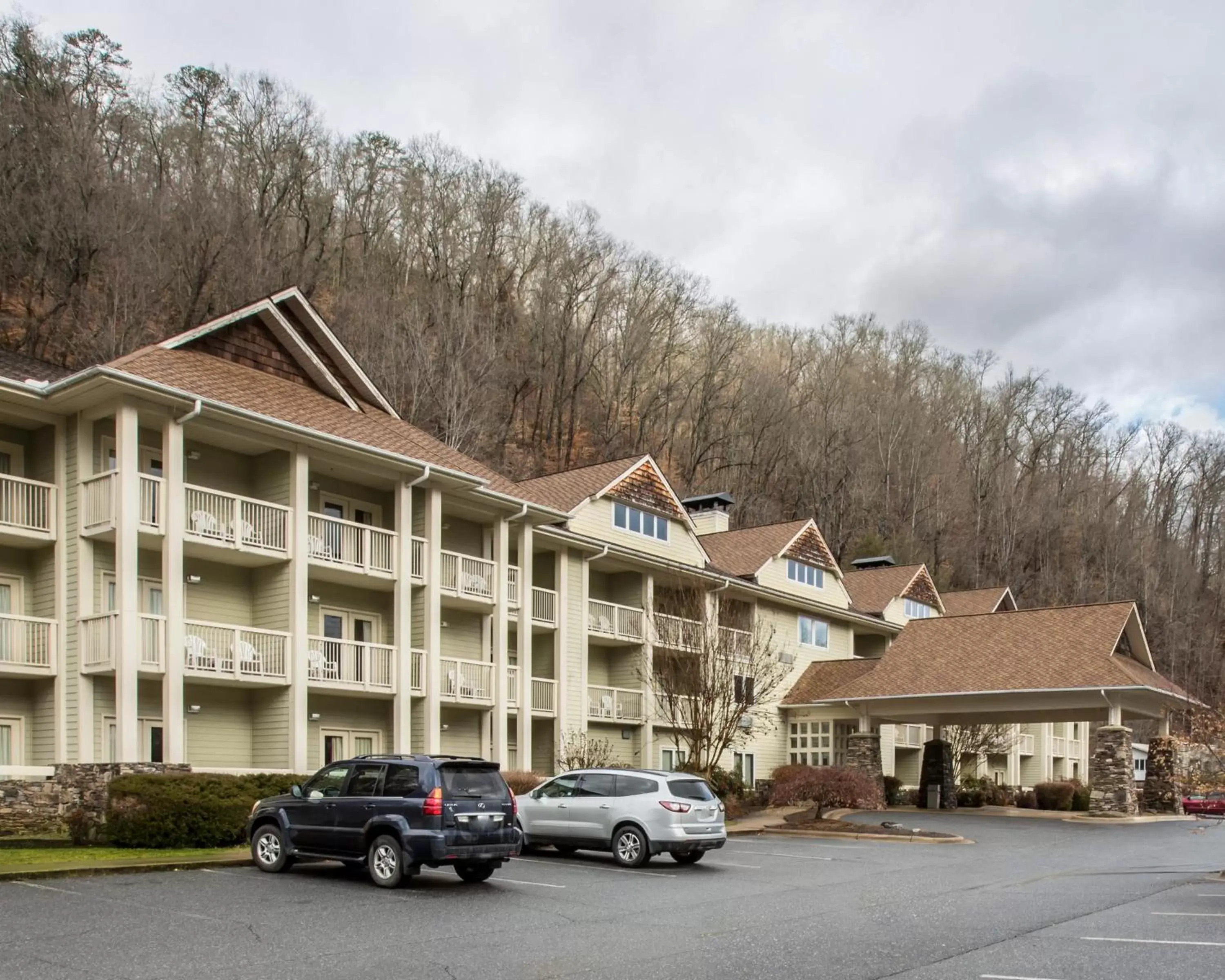 Facade/entrance, Property Building in Super 8 by Wyndham Cherokee