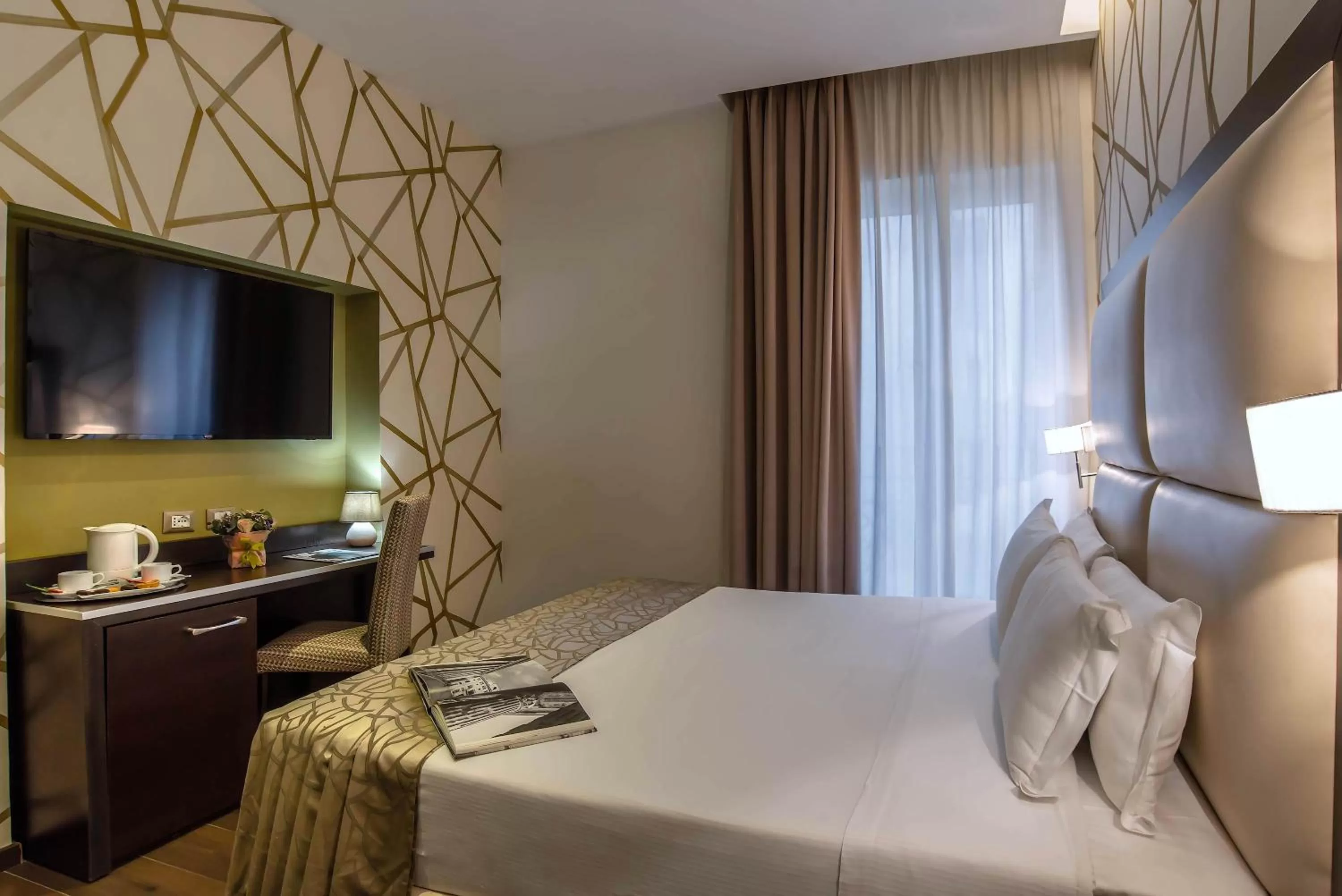 Bed in Catone District Hotel