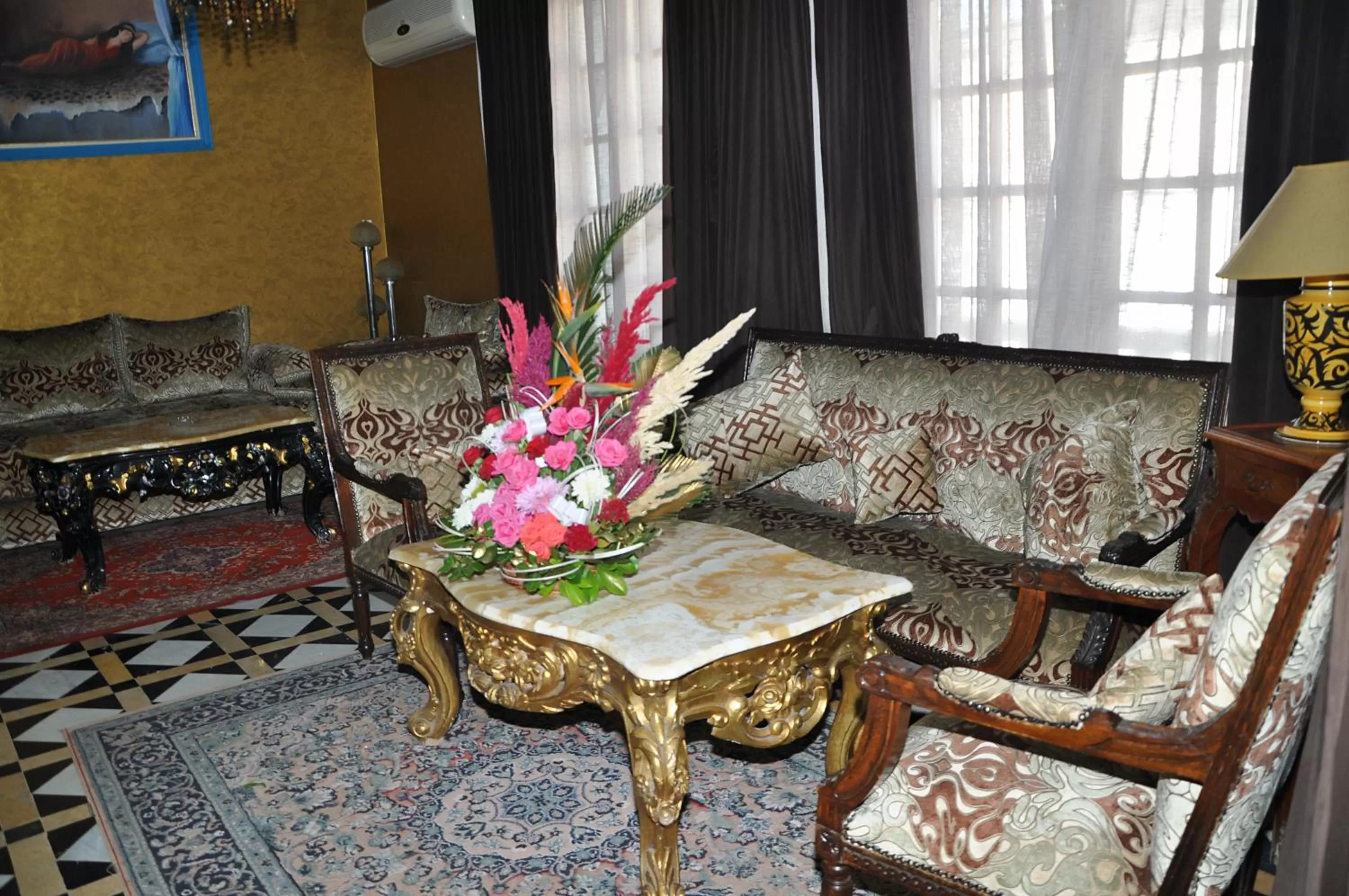 Seating area in Hôtel Transatlantique