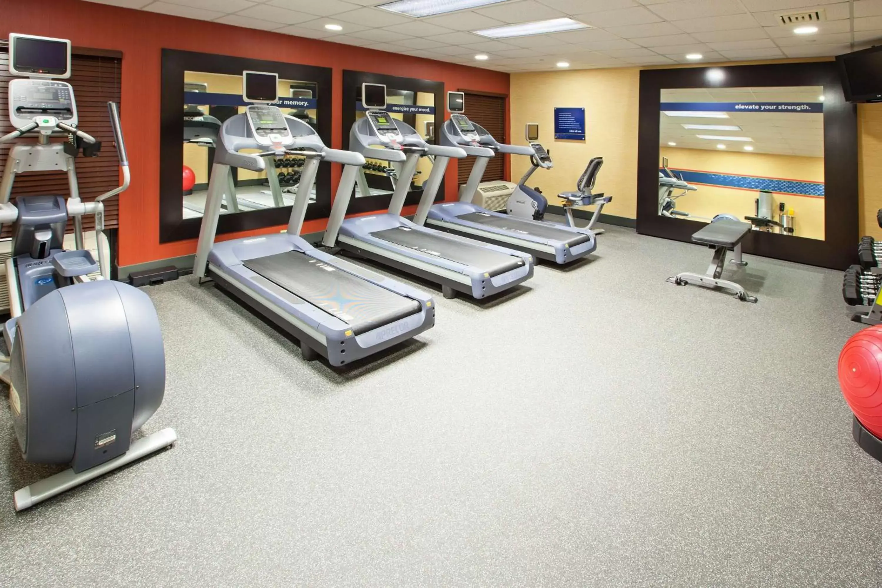 Fitness centre/facilities, Fitness Center/Facilities in Hampton Inn Joliet/I-55