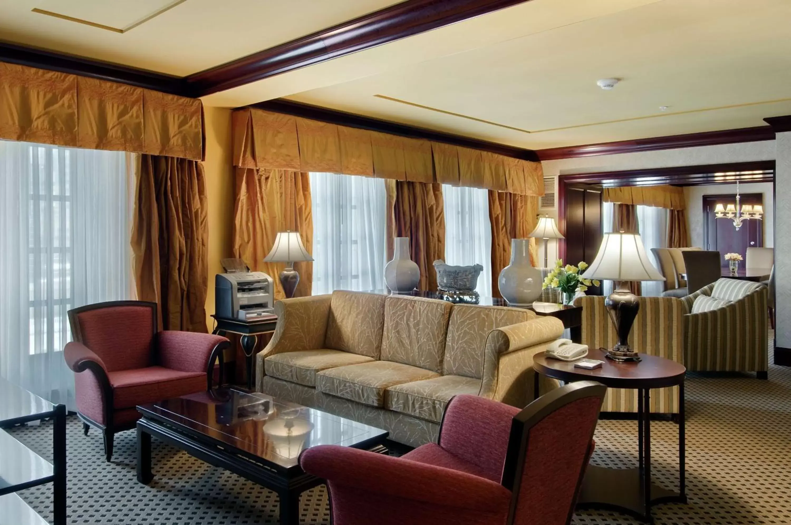 Living room in Hilton President Kansas City Living room in Hilton President Kansas City